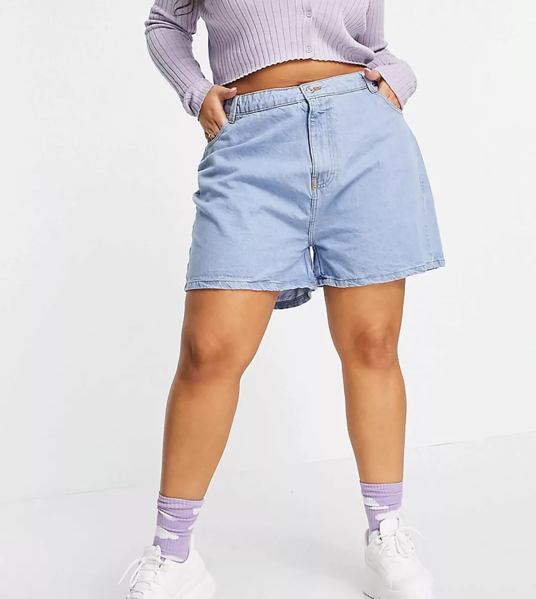 Wednesday's Girl Curve – Mom-Shorts aus Denim in heller Waschung mit hohem günstig online kaufen