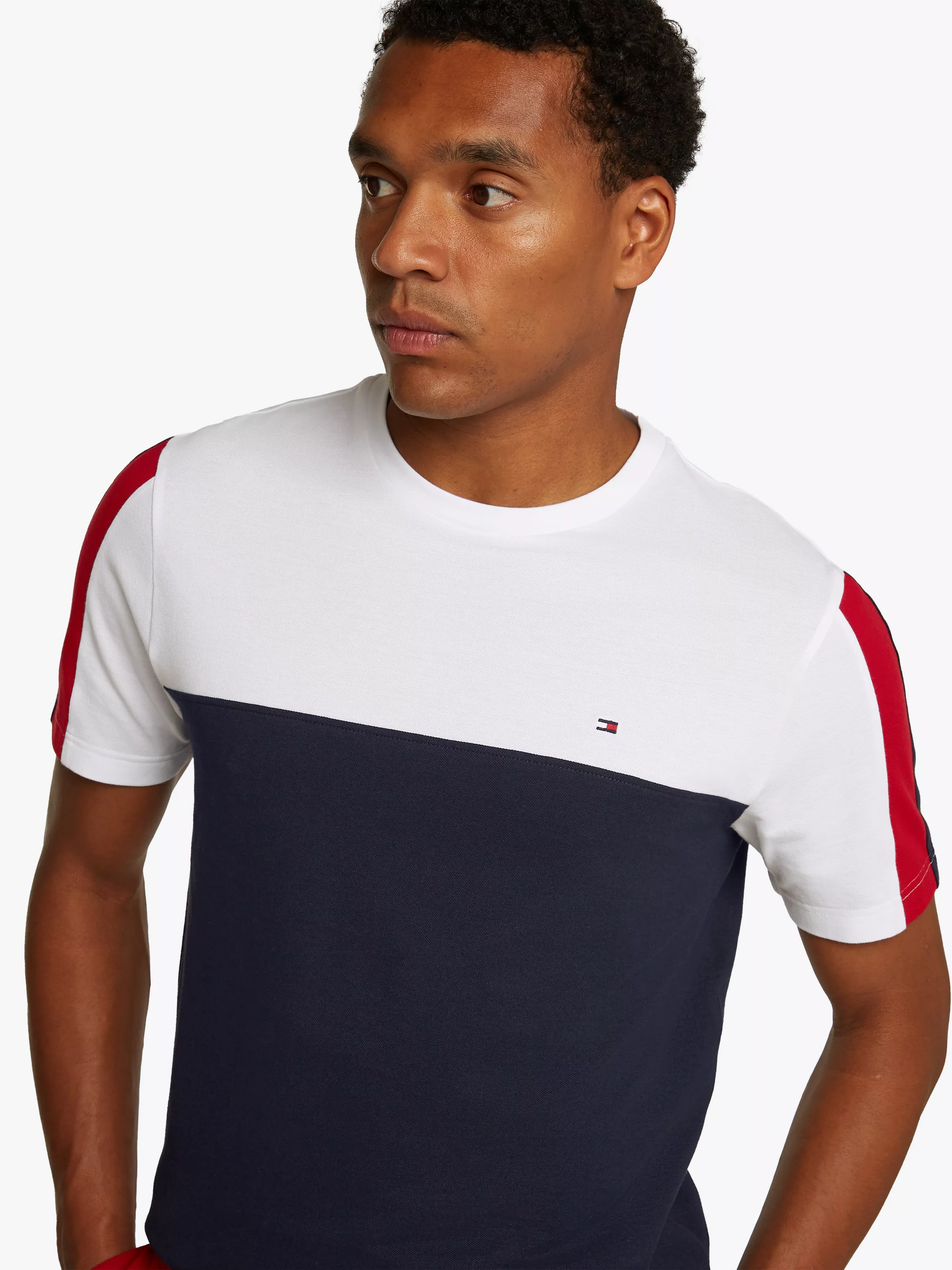 Tommy Hilfiger T-Shirt GLOBAL STRIPE COLOURBLOCK TEE im modischen Colorbloc günstig online kaufen