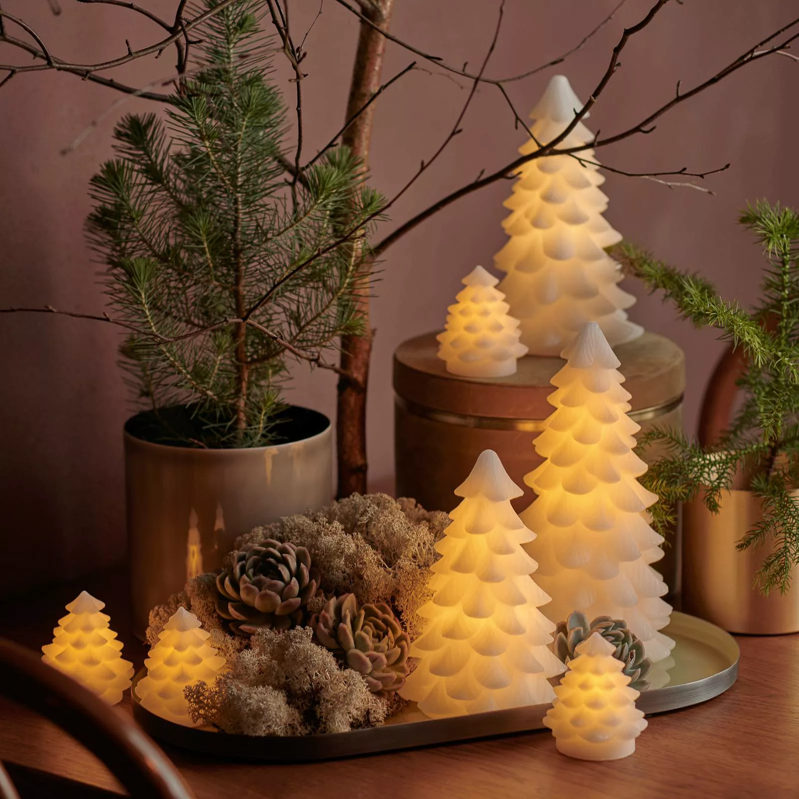 LED-Dekoleuchte Carla, Baum aus weißem Wachs 16cm günstig online kaufen