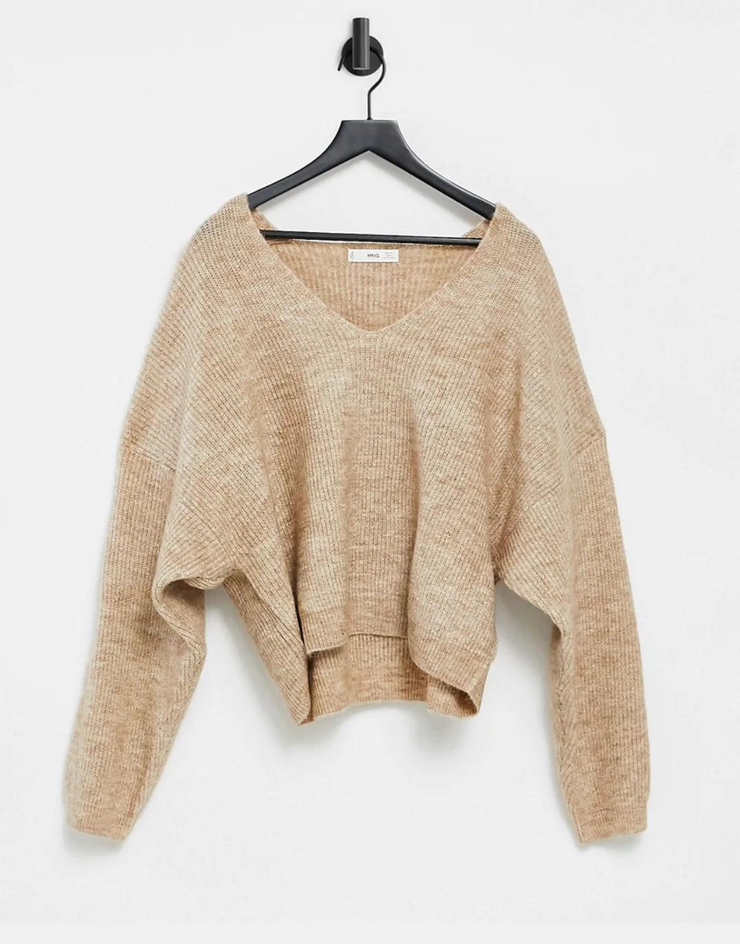 Mango – Pullover mit V-Ausschnitt in Camel-Neutral günstig online kaufen