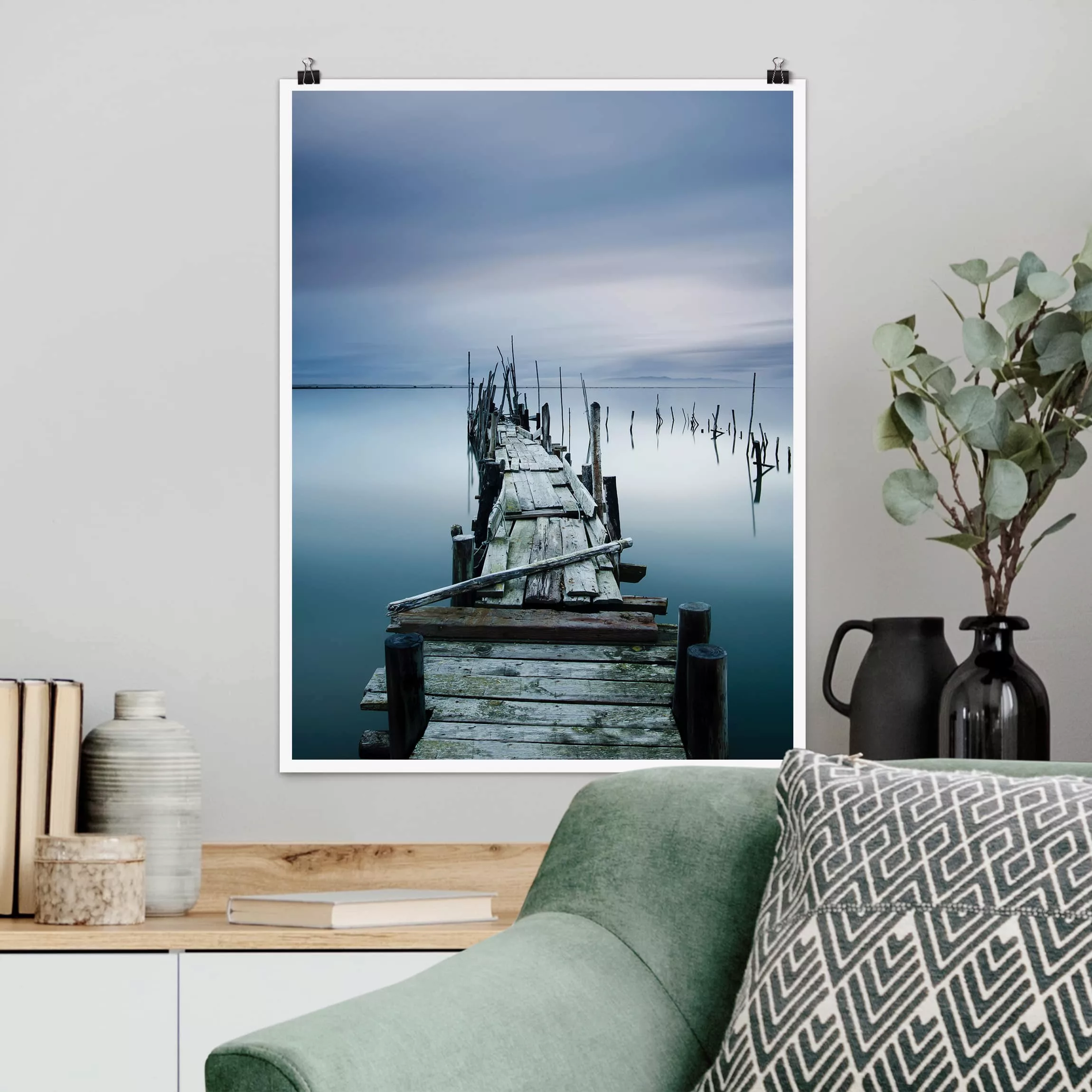 Poster Natur & Landschaft - Hochformat Zeitloser Steg günstig online kaufen