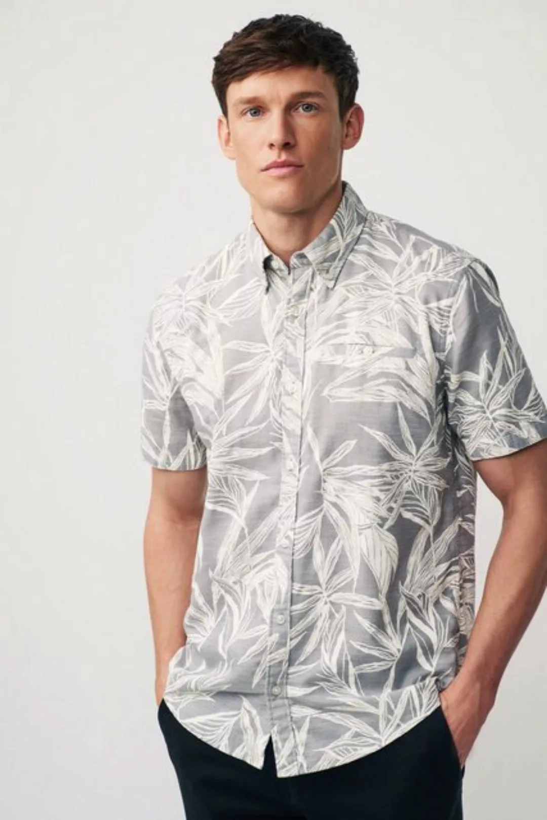 Next Kurzarmhemd Strukturiertes Kurzarm-Hemd mit Blumenmuster (1-tlg) günstig online kaufen