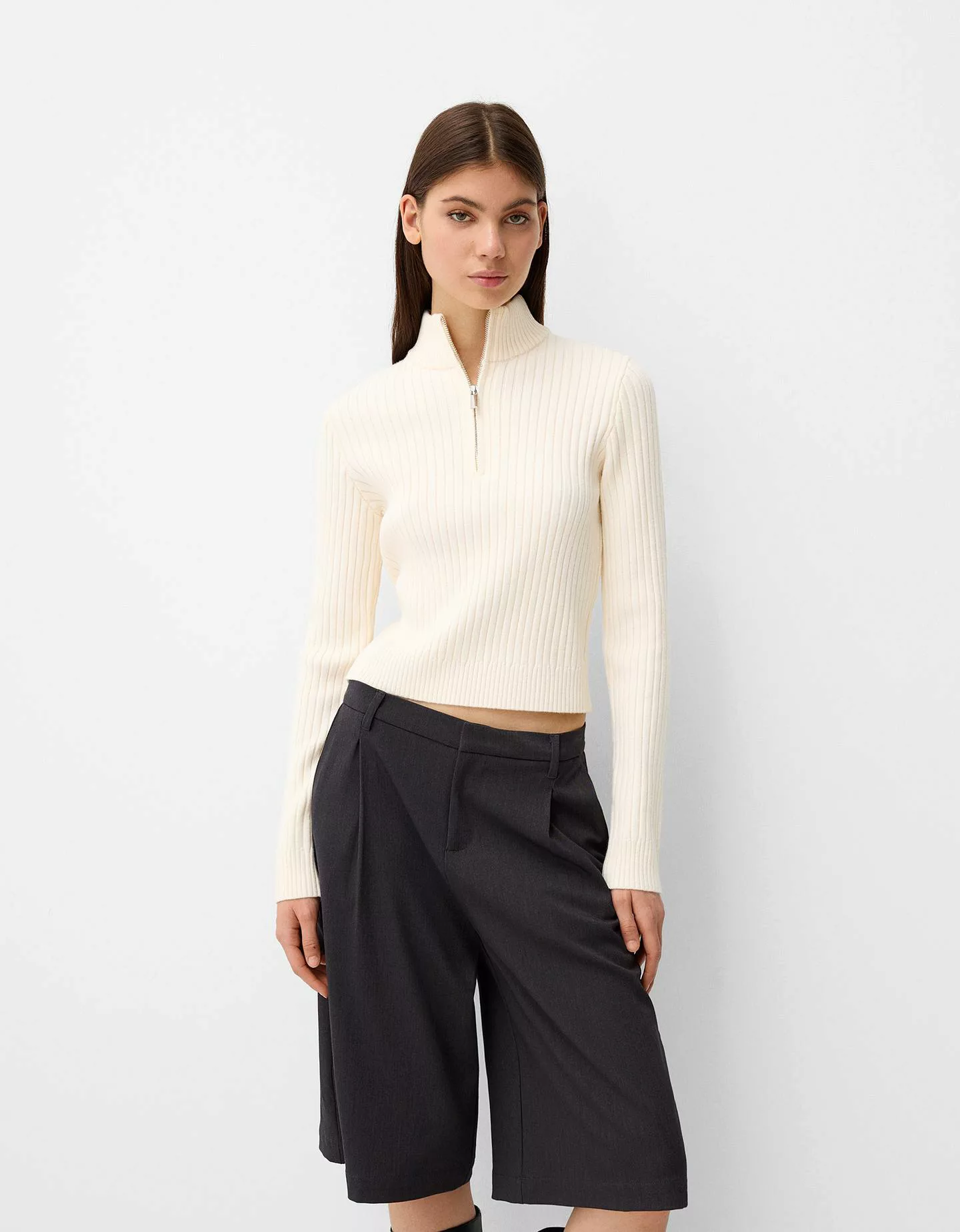 Bershka Pullover Mit Rippenmuster, Stehkragen Und Reißverschluss Damen L Ro günstig online kaufen