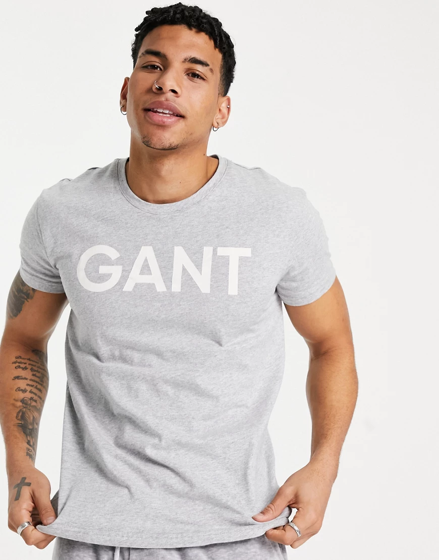 Gant – Graues T-Shirt mit Logo auf der Brust günstig online kaufen