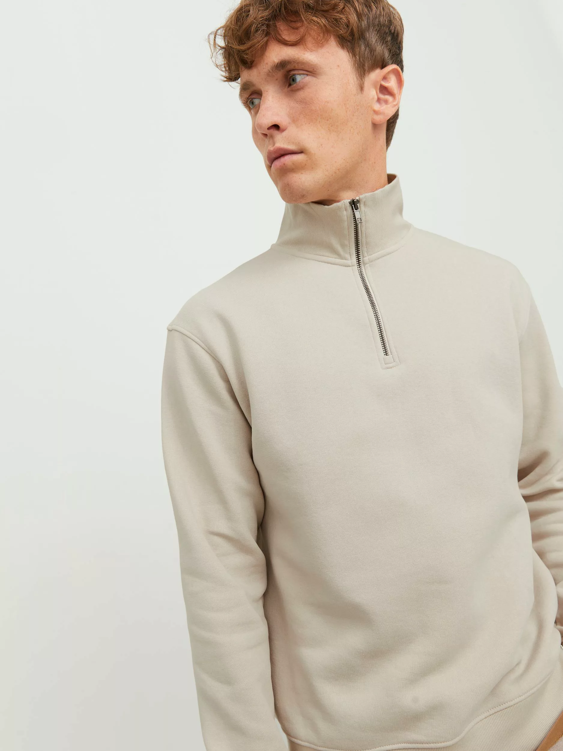 Jack & Jones Sweatshirt "JJEBRADLEY SWEAT HALF ZIP NOOS", mit Troyer Kragen günstig online kaufen