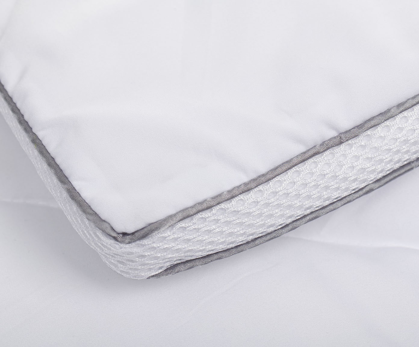 Gözze Microfaserbettdecke »Silberkante Bettdecke 135x200 & 155x220 cm«, nor günstig online kaufen