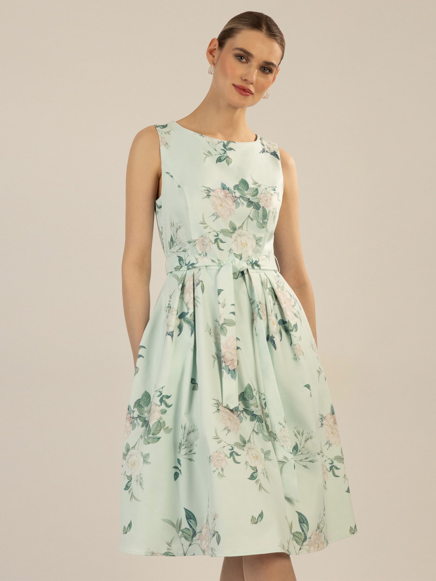 Apart Cocktailkleid aus mattschimmerndem Satin mit günstig online kaufen