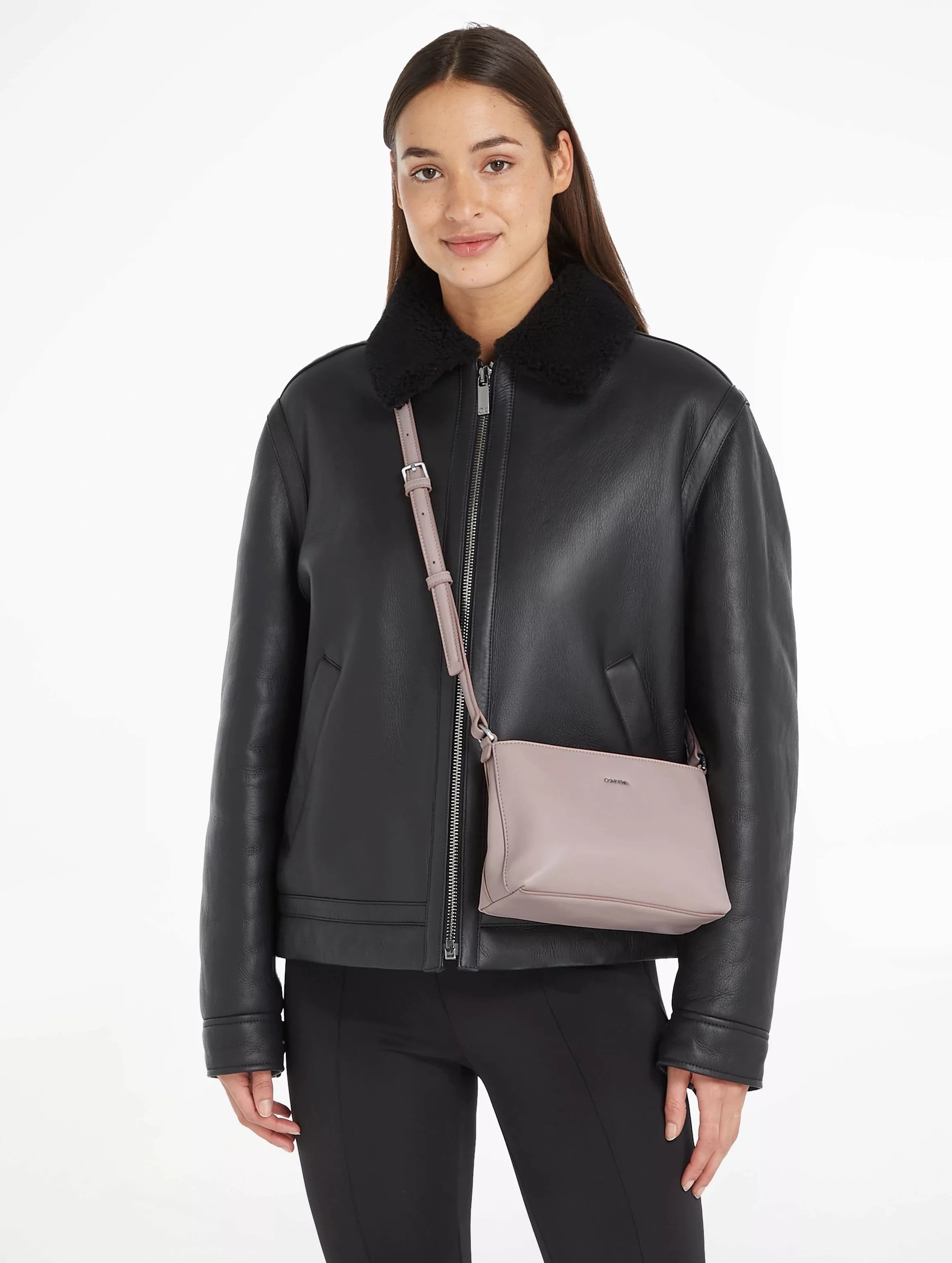 Calvin Klein Umhängetasche "CK MUST XBODY MD", in dezentem Look Handtasche günstig online kaufen
