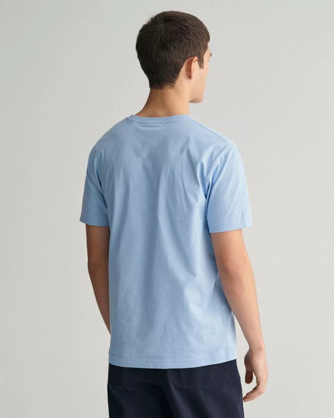 Gant T-Shirt "SLIM SHIELD V-NECK T-SHIRT", mit einer kleinen Logostickerei günstig online kaufen