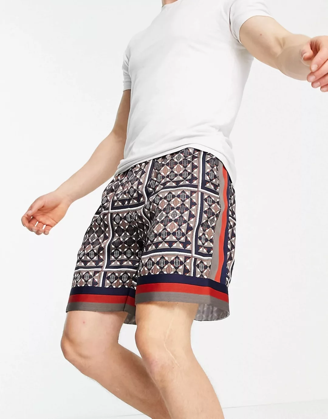 River Island – Shorts mit geometrischem Aufdruck in Marineblau günstig online kaufen