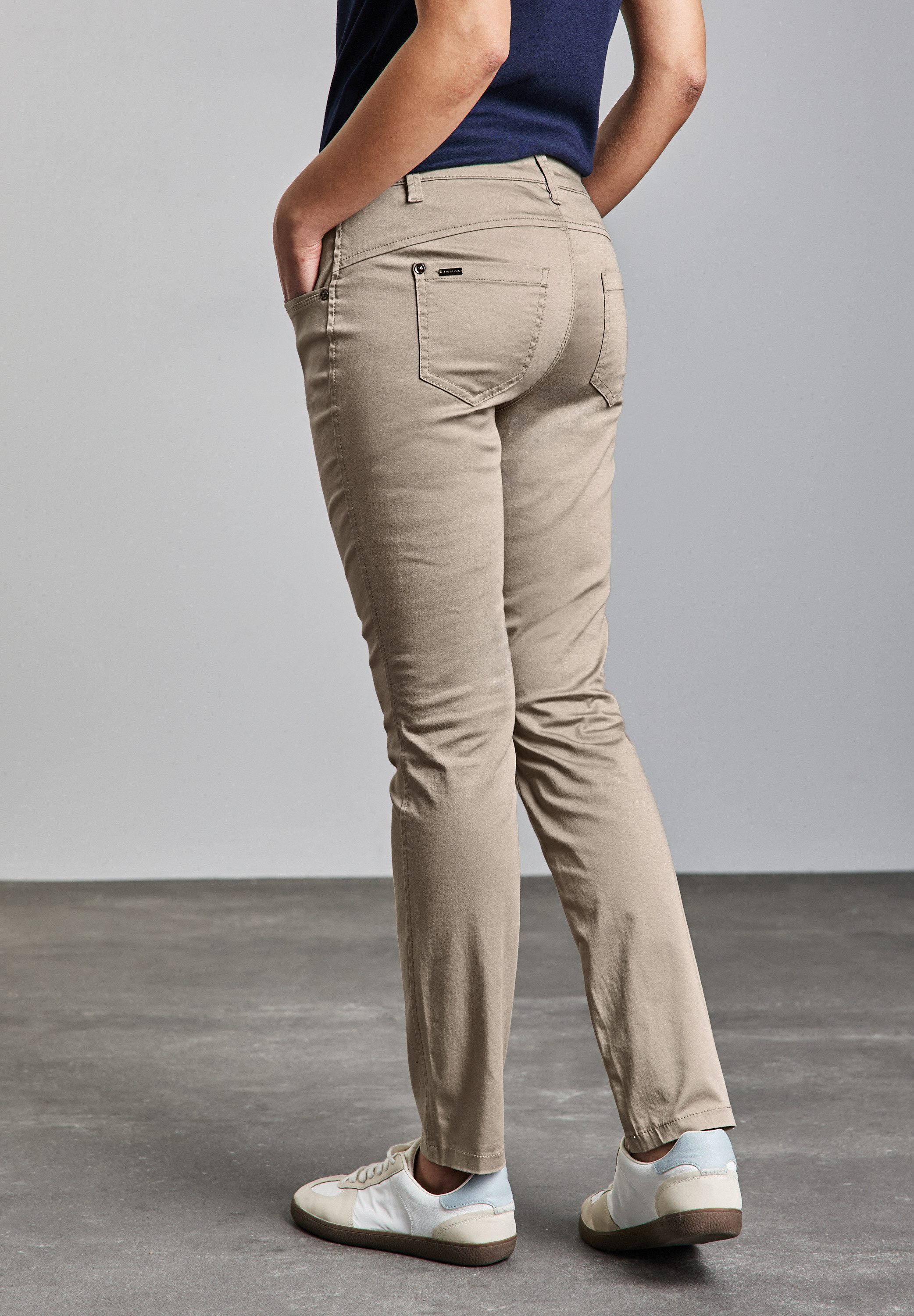 STREET ONE Chinohose, Middle Waist günstig online kaufen