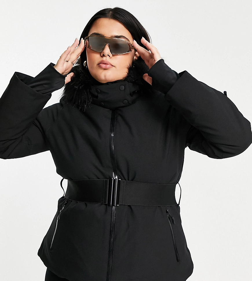 ASOS 4505 Curve – Skijacke mit Gürtel und kunstfellbesetzter Kapuze-Schwarz günstig online kaufen