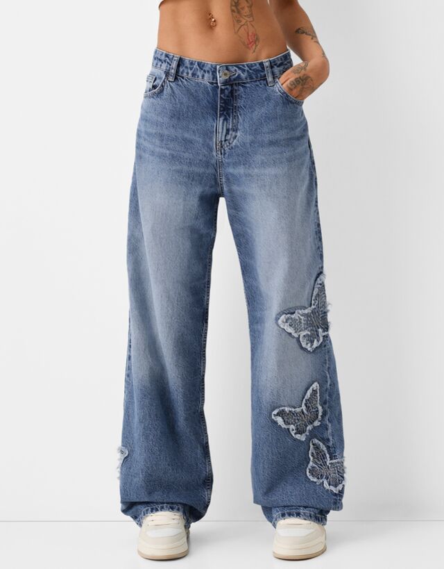 Bershka Baggy-Hosen-Jeans Mit Schmetterlingen Bskteen 10-12 Ausgewaschenes günstig online kaufen