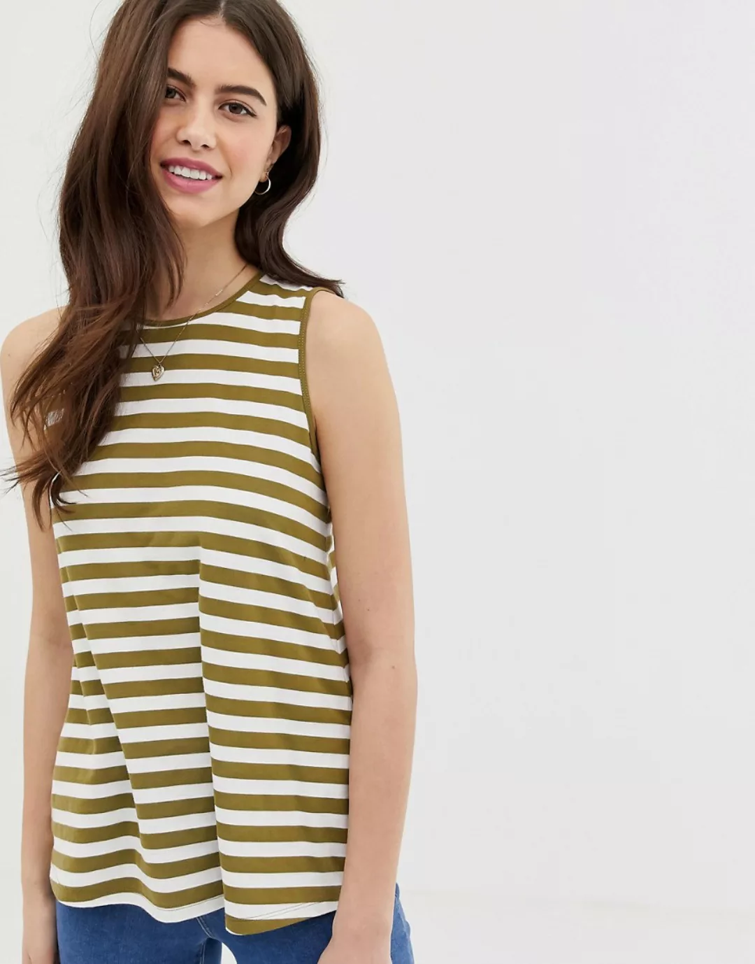 ASOS DESIGN – Ärmelloses, ausgestelltes Trägershirt mit Streifen-Mehrfarbig günstig online kaufen