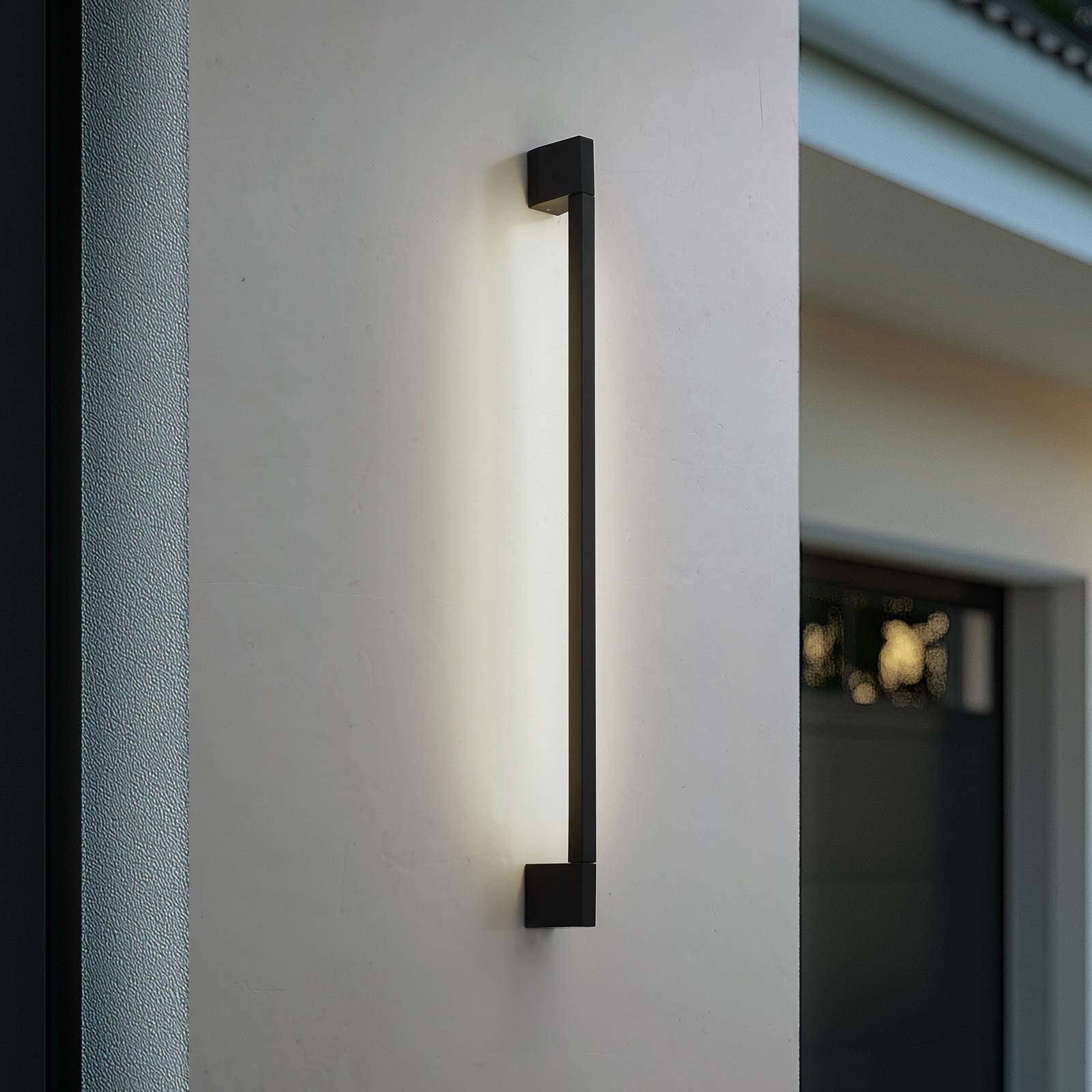 Lindby LED-Wandleuchte Neano, 90cm, schwarz, Metall, IP54 günstig online kaufen