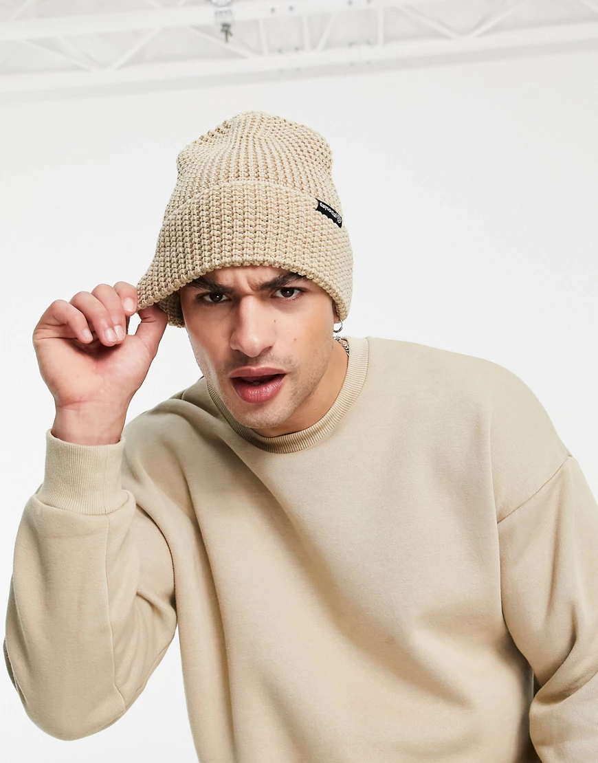 ASOS – Day Social – Strickmütze in Grau mit Waffelstruktur-Neutral günstig online kaufen