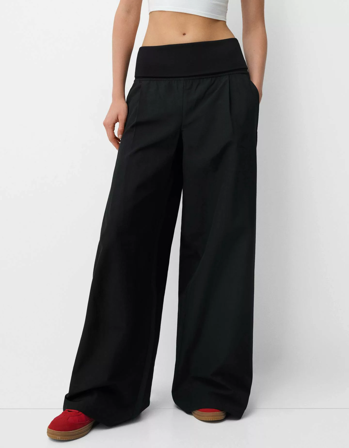 Bershka Wide-Leg-Hose Mit Umgeschlagenem Bund Damen L Schwarz günstig online kaufen