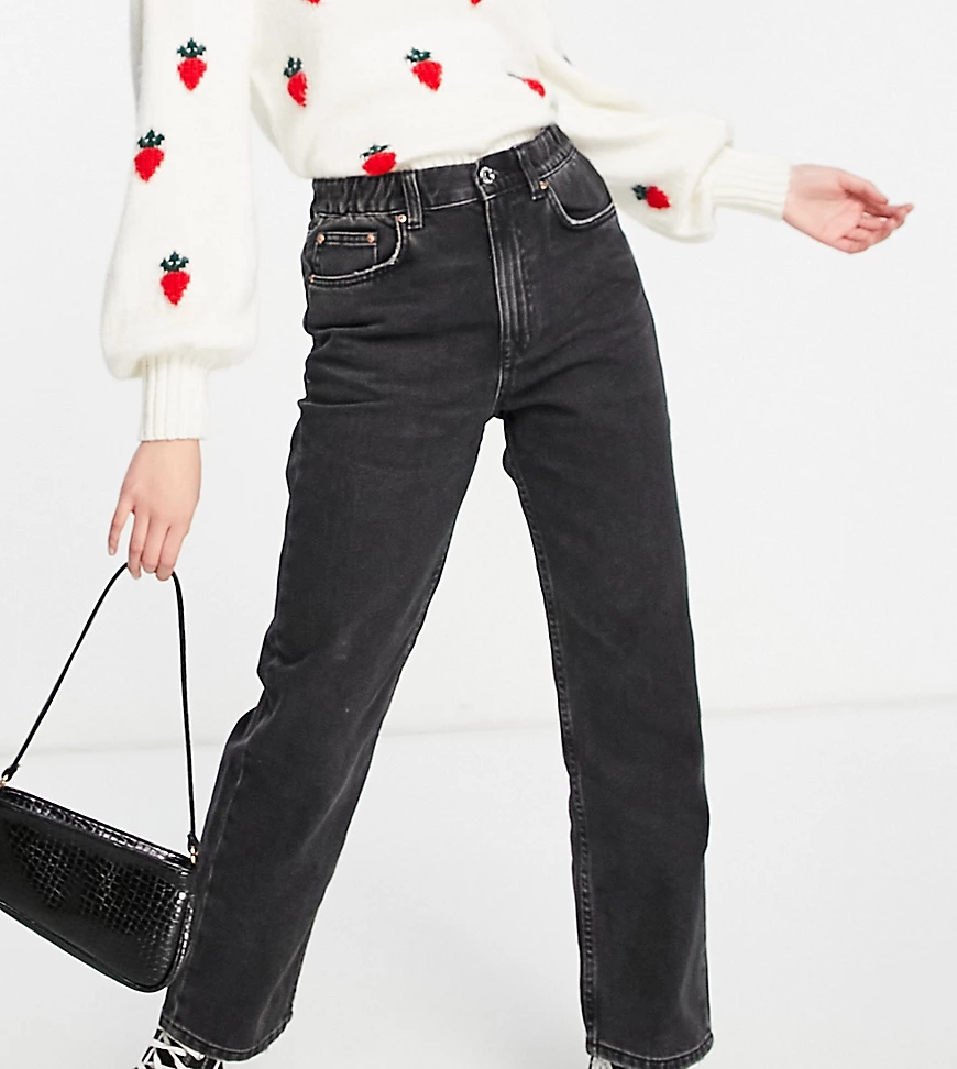 Pull&Bear Petite– Exclusive – Mom-Jeans in Schwarz mit elastischem Bund günstig online kaufen