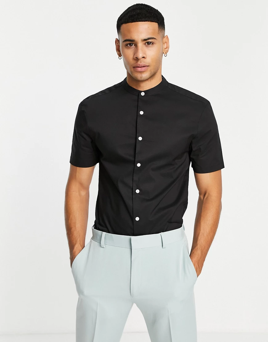 ASOS DESIGN – Superenges, körperbetontes Hemd in Schwarz mit farblich abges günstig online kaufen