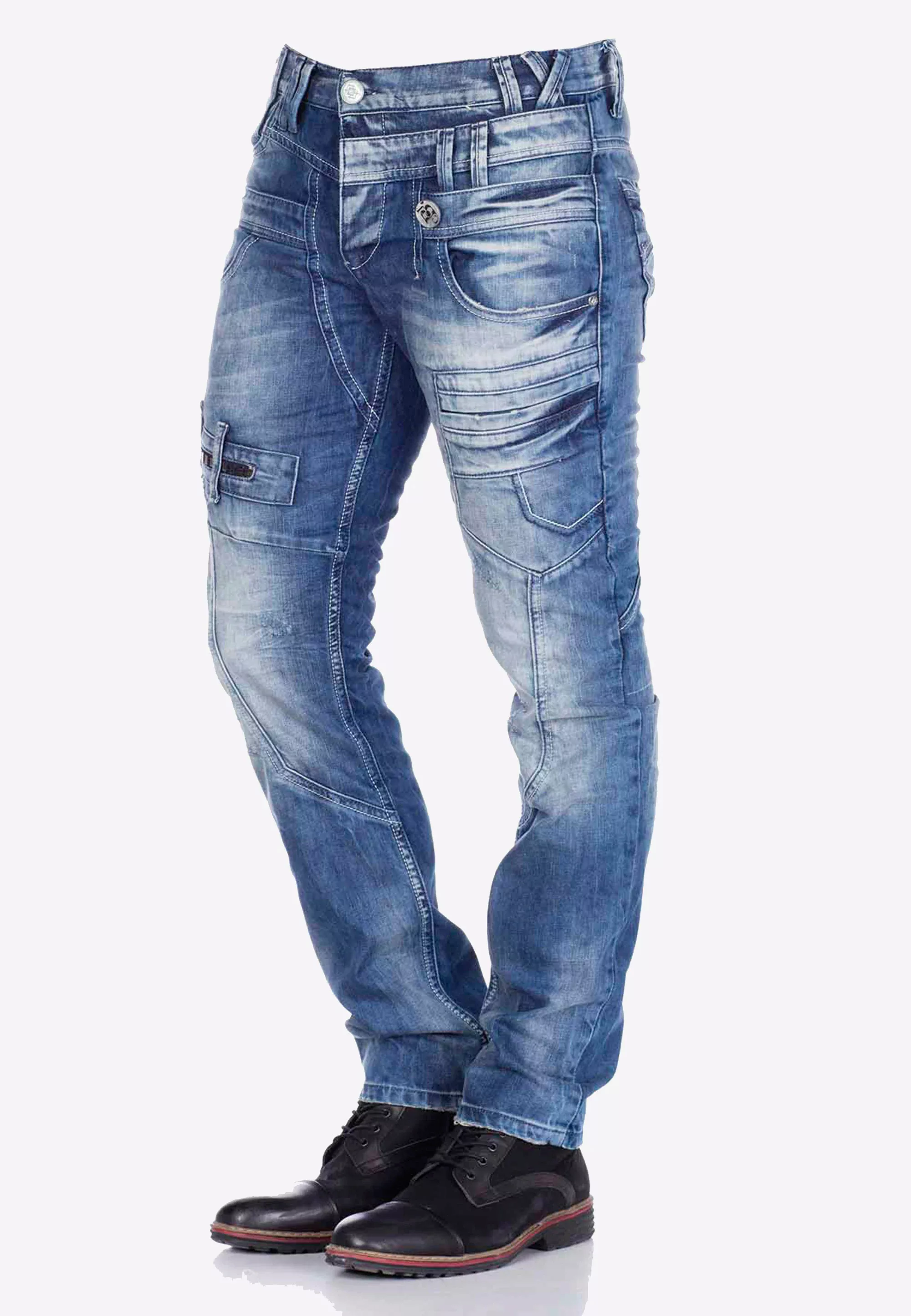 Cipo & Baxx Bequeme Jeans, mit coolen Zier-Elementen günstig online kaufen