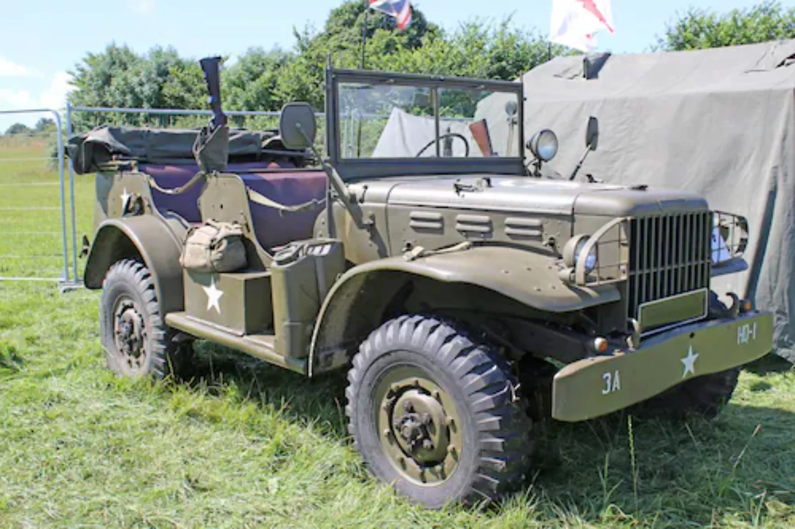 Papermoon Fototapete »Vintage Militär Jeep« günstig online kaufen