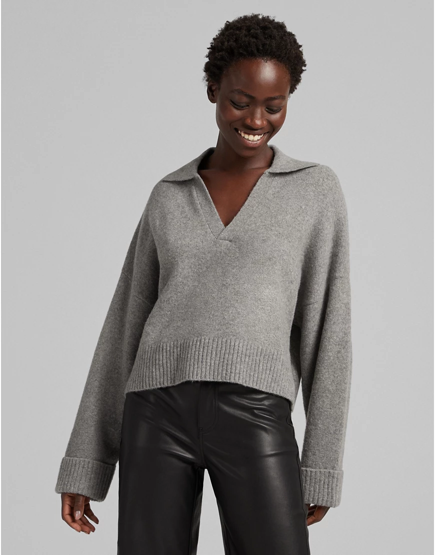 Bershka – Pullover in Grau mit Polokragen günstig online kaufen