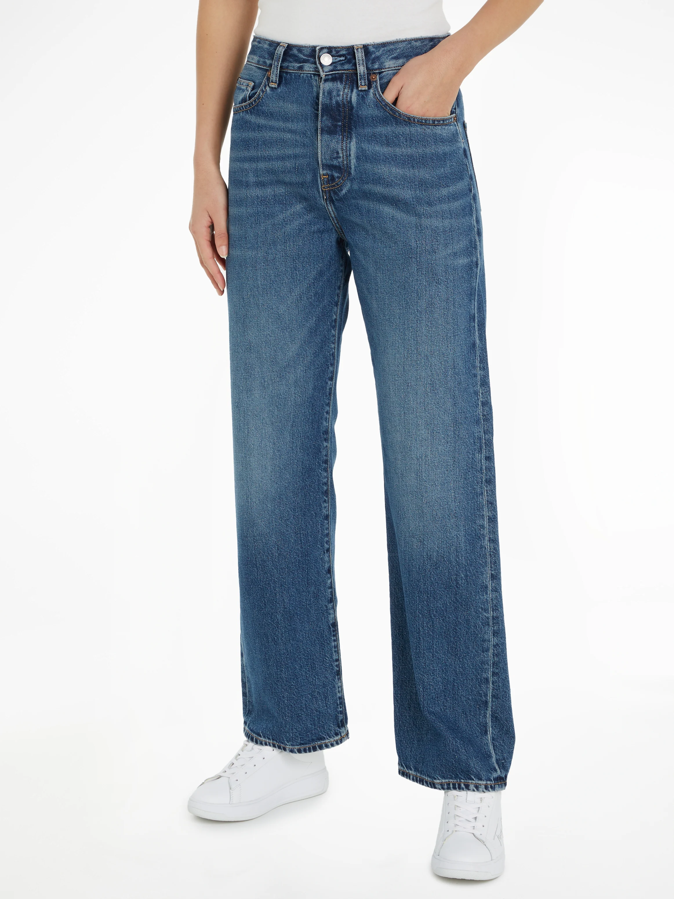 Tommy Hilfiger Straight-Jeans LOOSE STRAIGHT RW KLO mit Lederlogopatch günstig online kaufen