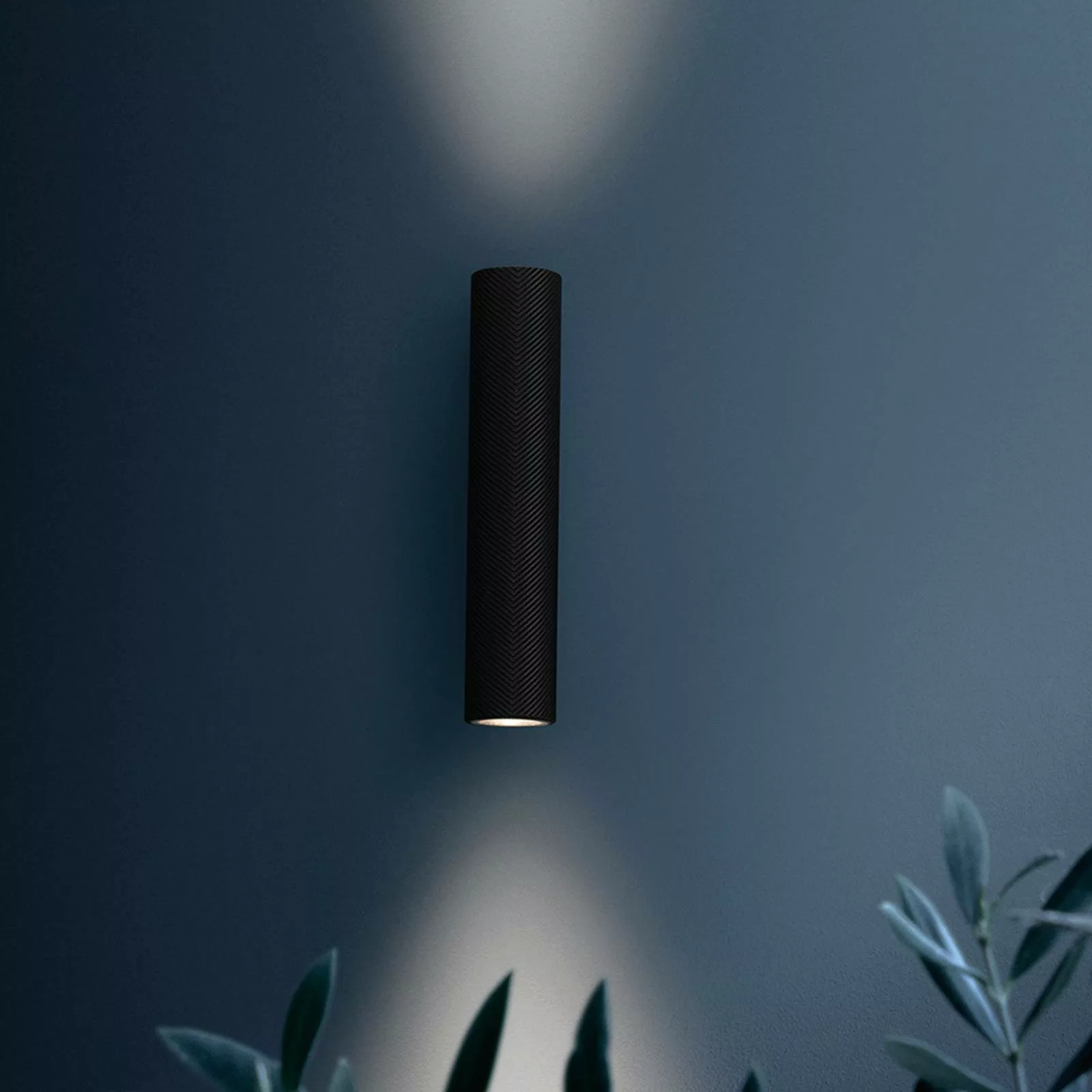 FLOS Flauta Spiga 1 Außenwandlampe, 2.700K schwarz günstig online kaufen