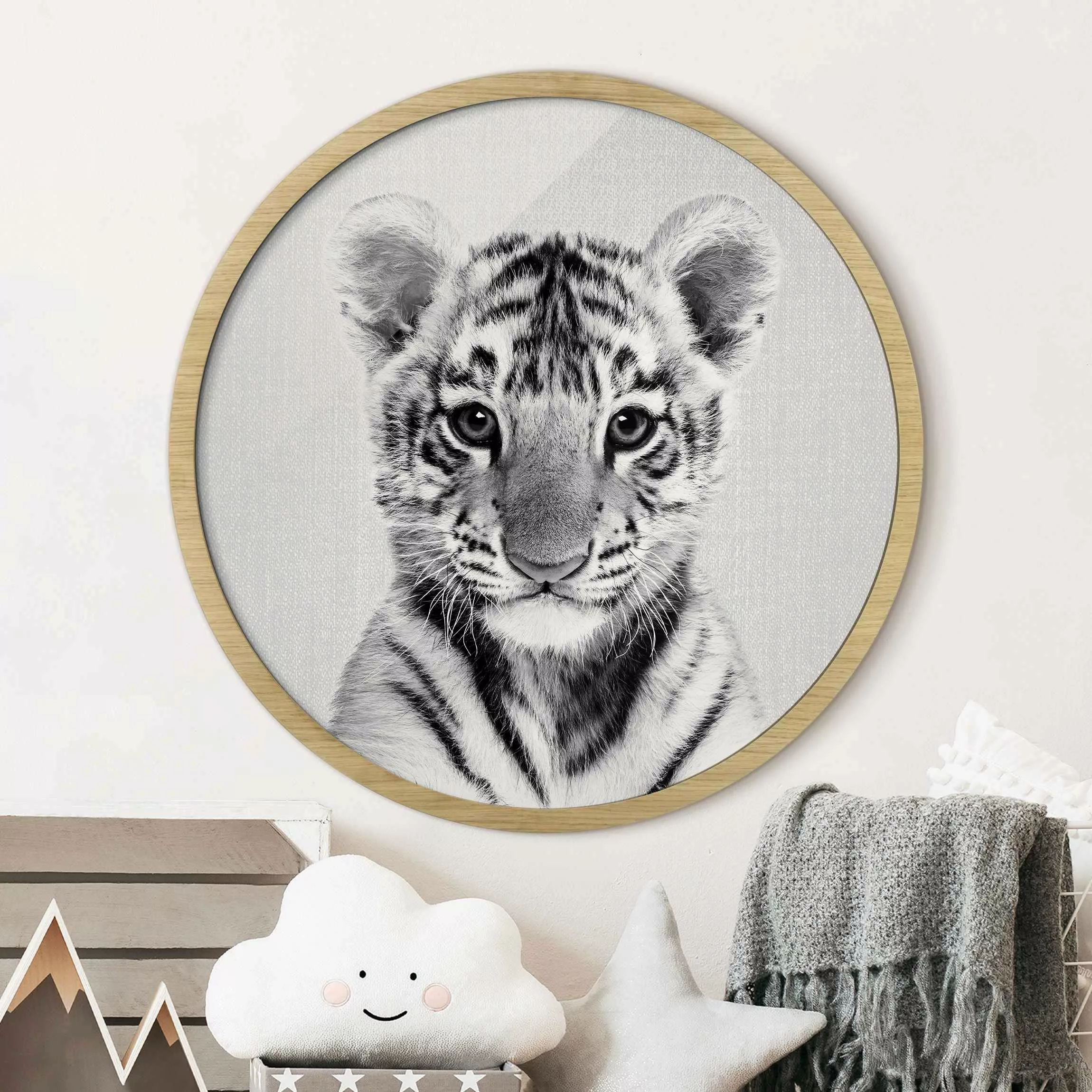 Rundes Gerahmtes Bild Baby Tiger Thor Schwarz Weiß günstig online kaufen