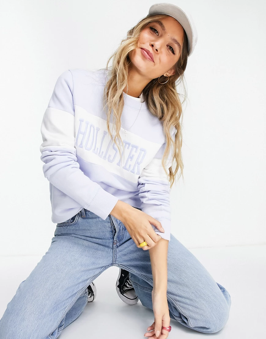 Hollister – Sweatshirt in Blau mit Rundhalsausschnitt und Logo günstig online kaufen