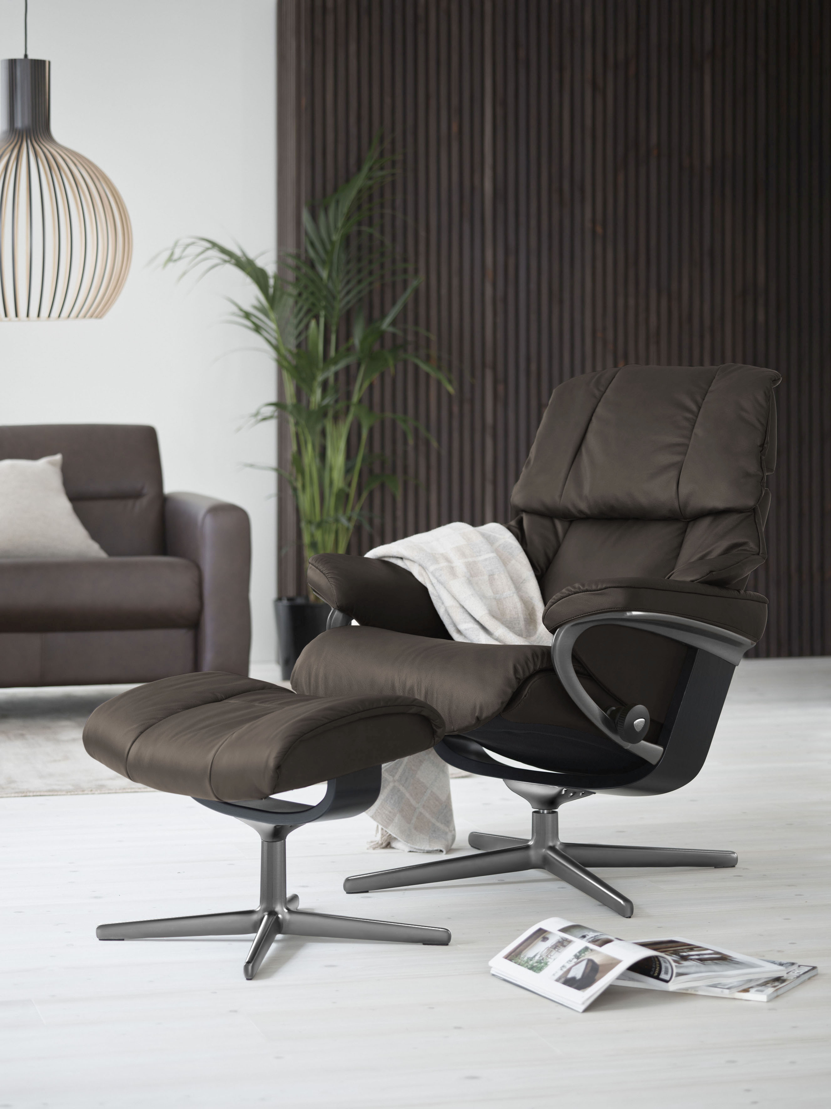 Stressless Relaxsessel "Reno", mit Cross Base, Größe S, M & L, Holzakzent S günstig online kaufen