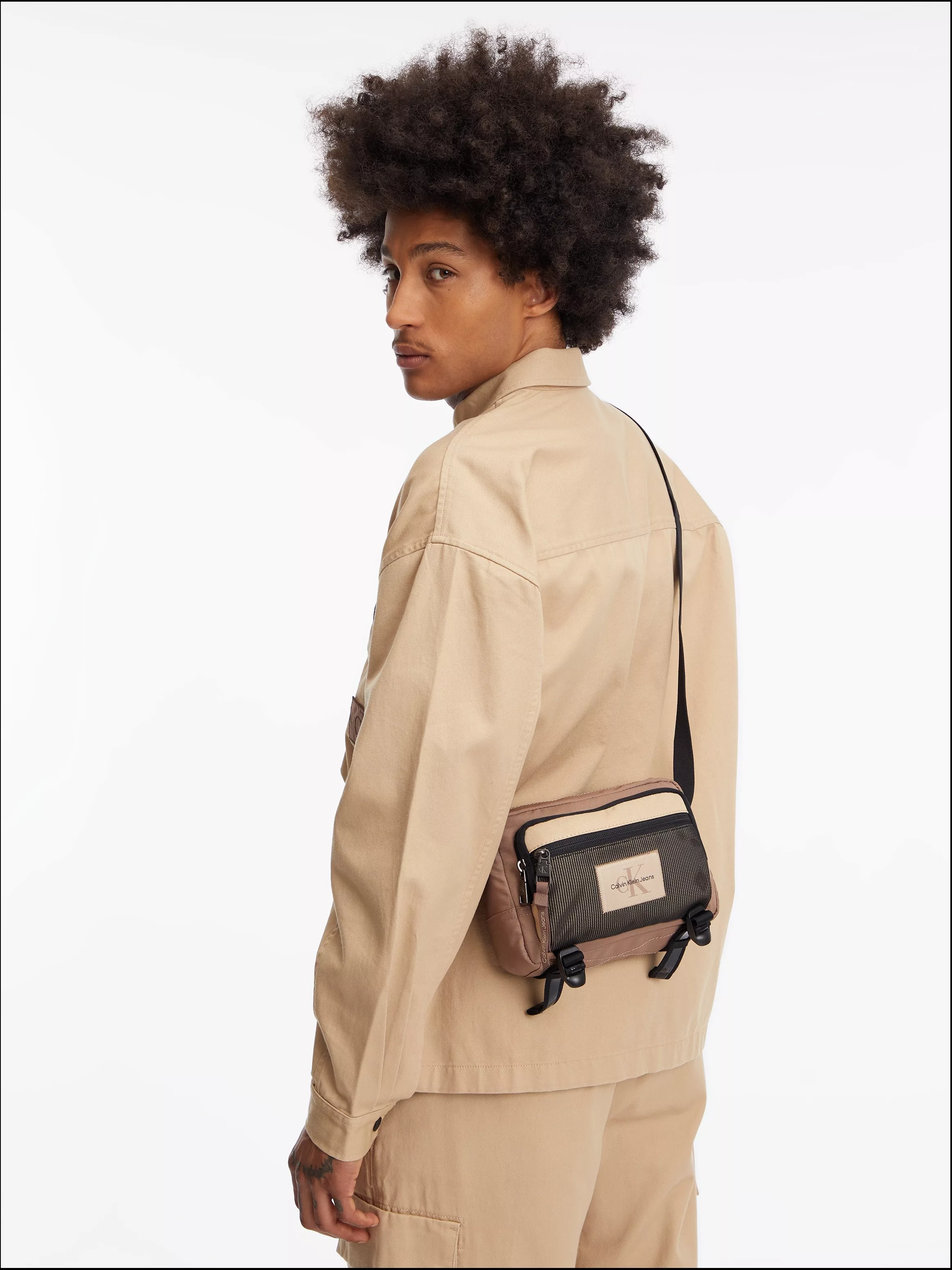 Calvin Klein Jeans Mini Bag "SPORT ESSENTIALS CAMERA BAG21 CB", kleine Umhä günstig online kaufen