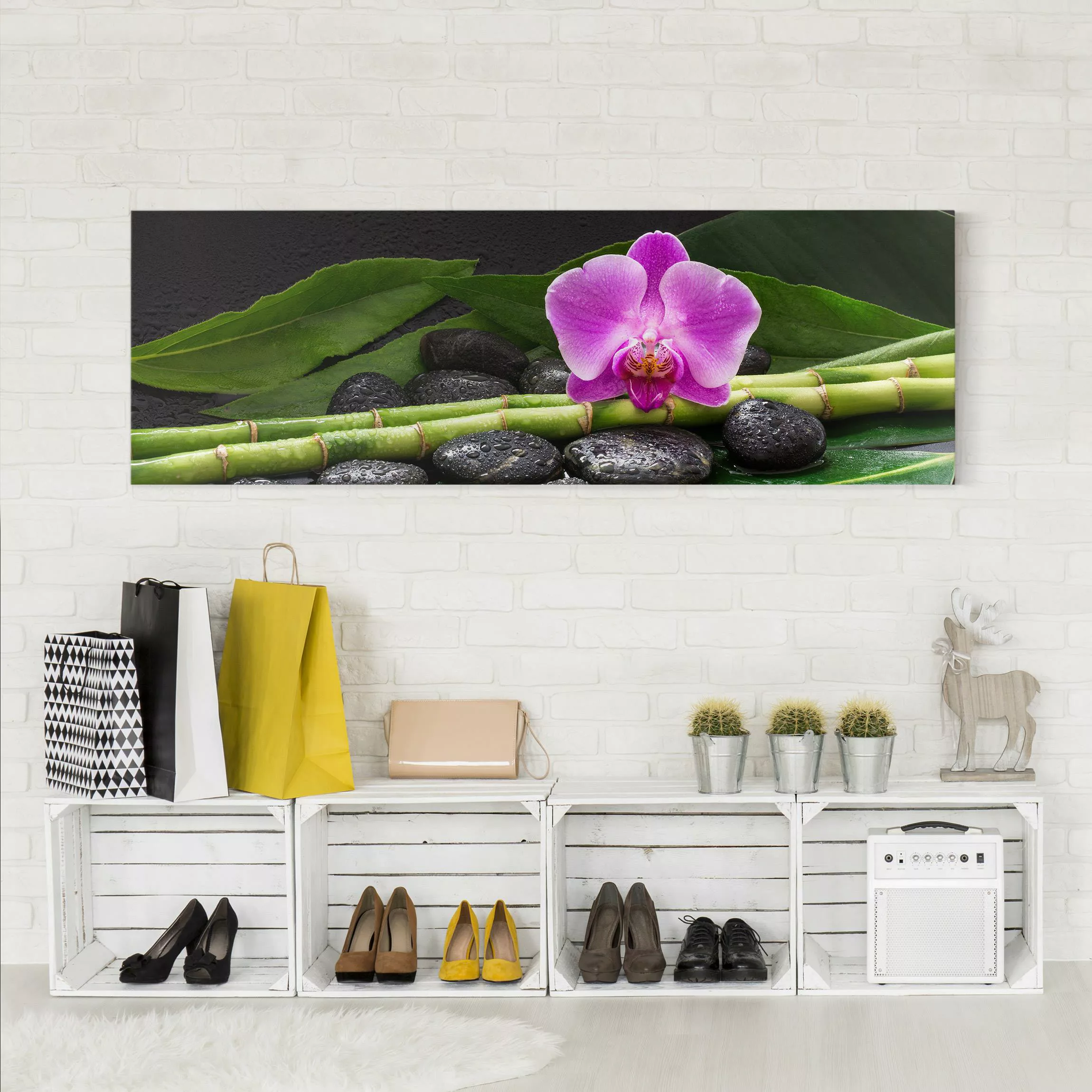 Leinwandbild Grüner Bambus mit Orchideenblüte günstig online kaufen