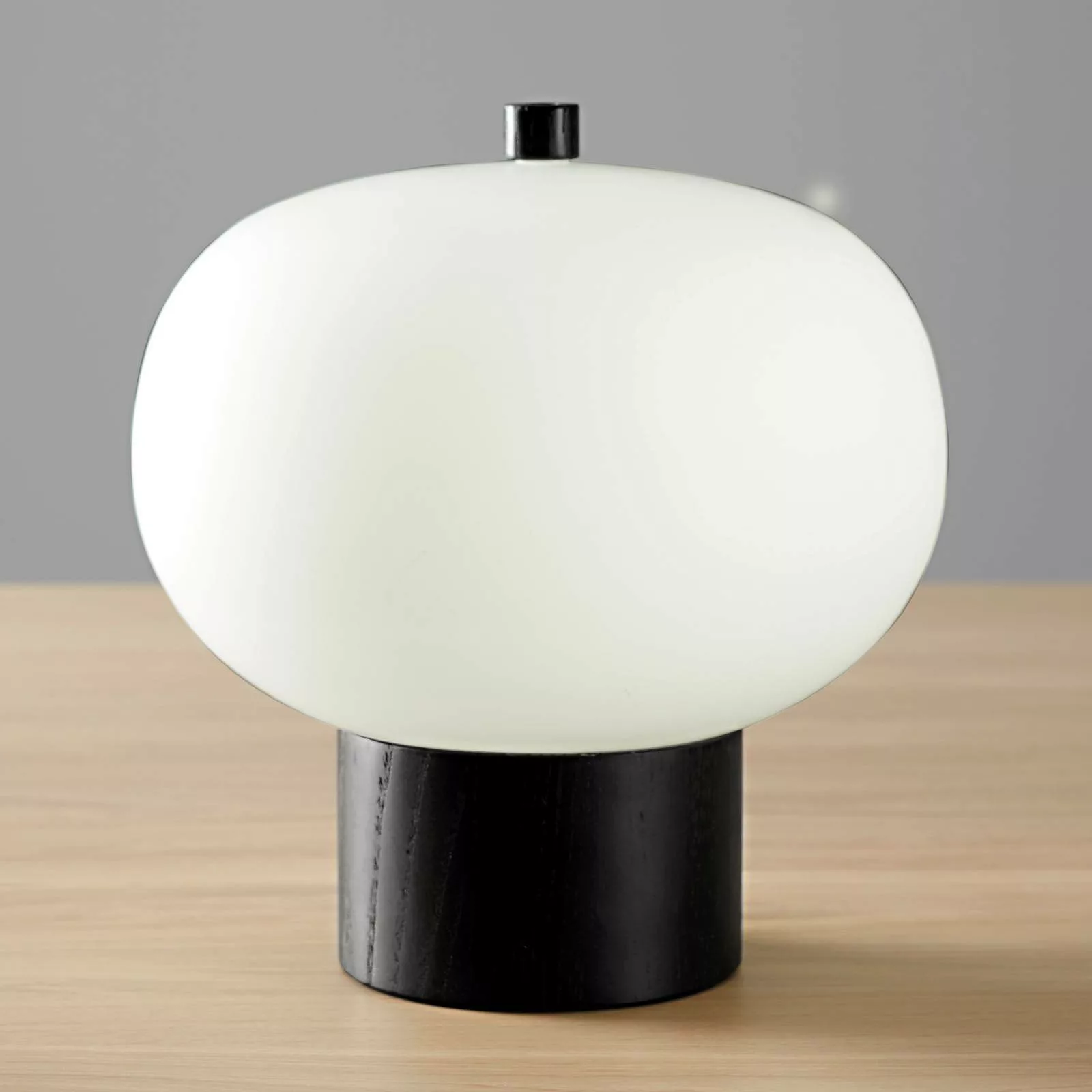 LEDS-C4 iLargi LED-Tischlampe Ø 24cm, dunkle Esche günstig online kaufen