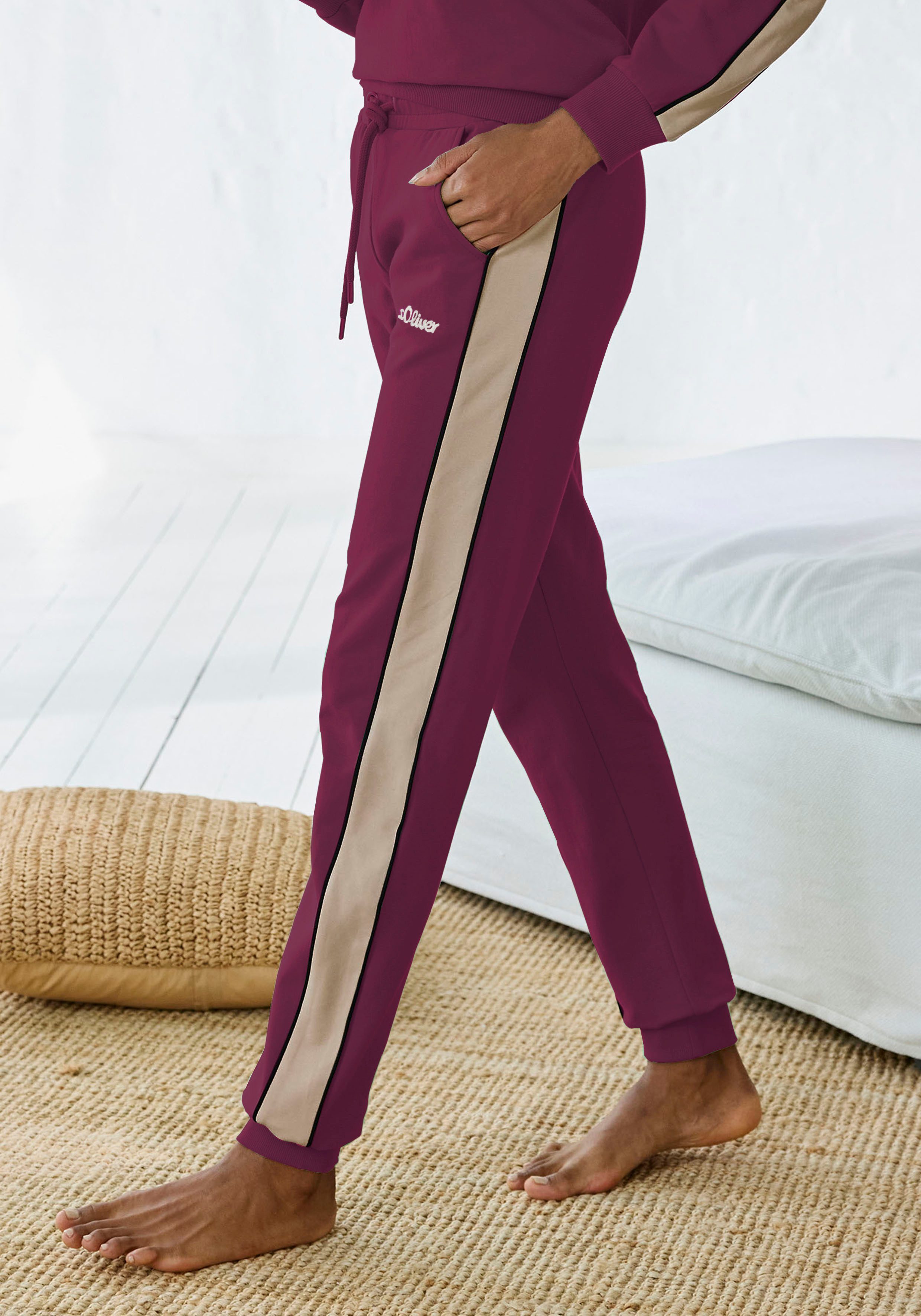 s.Oliver Sweathose, mit Seitenstreifen und Pipings, Loungewear günstig online kaufen