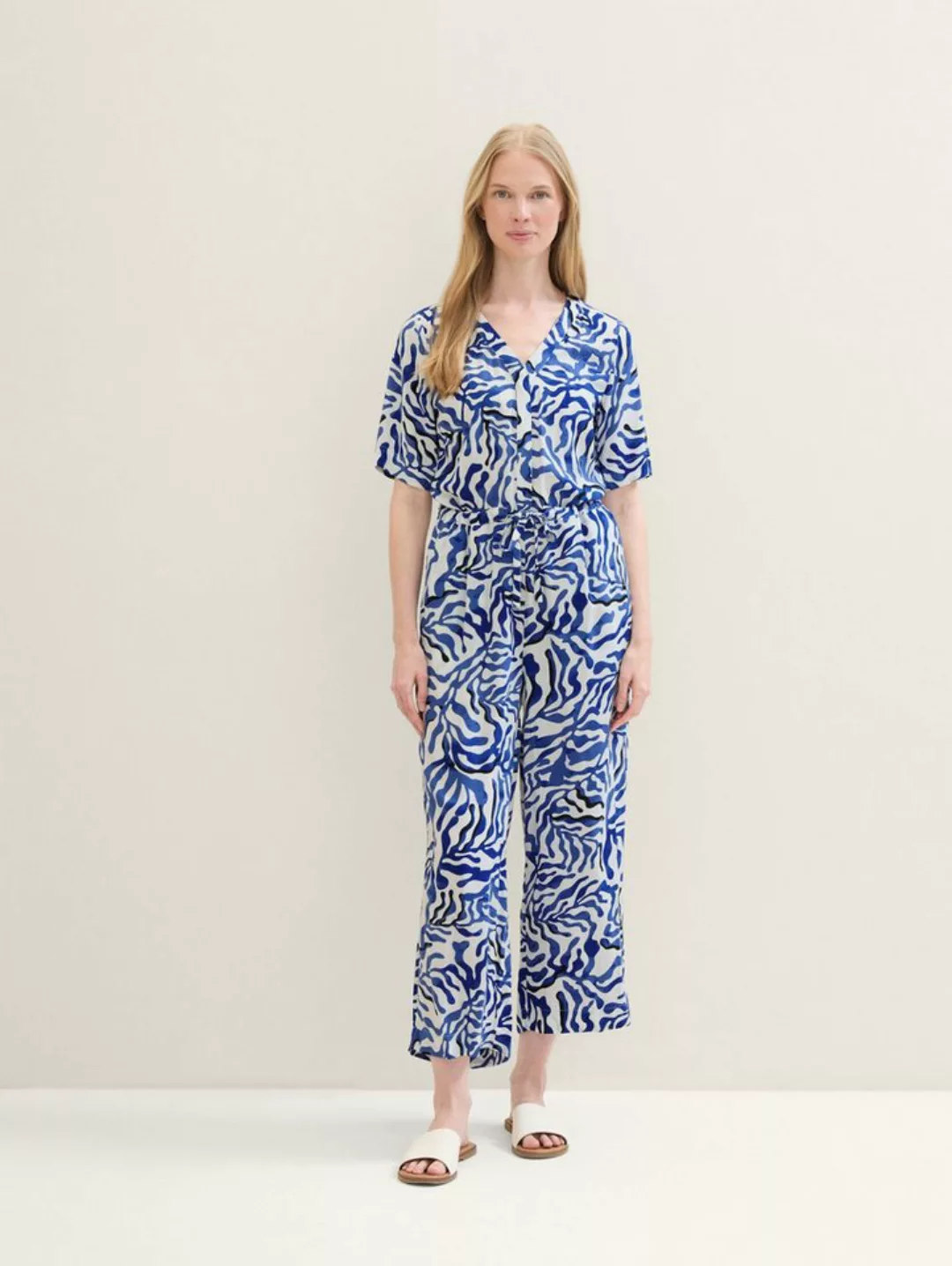 TOM TAILOR Jumpsuit Gemusterter Overall mit V-Ausschnitt günstig online kaufen