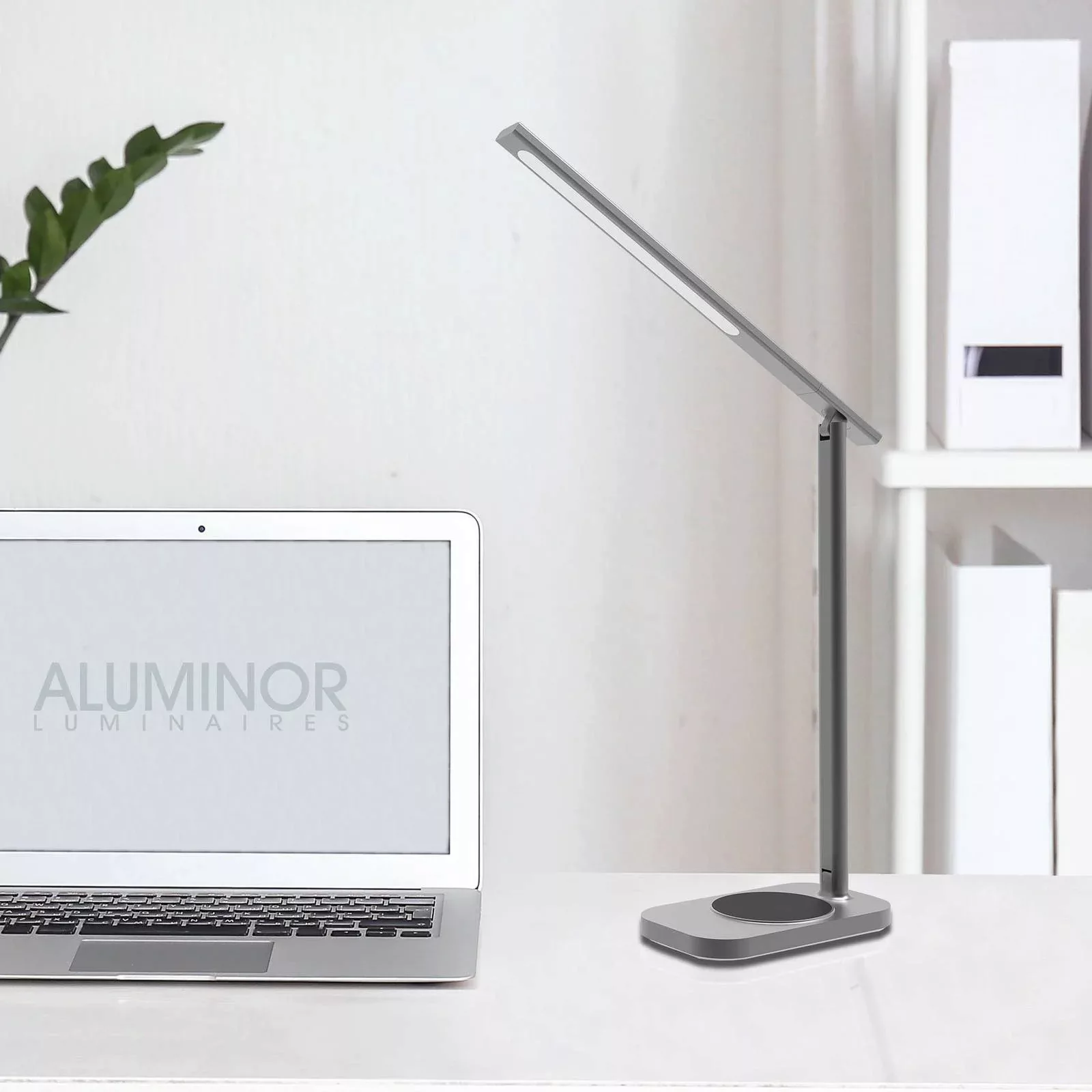 Aluminor Luna LED-Tischleuchte mit USB günstig online kaufen