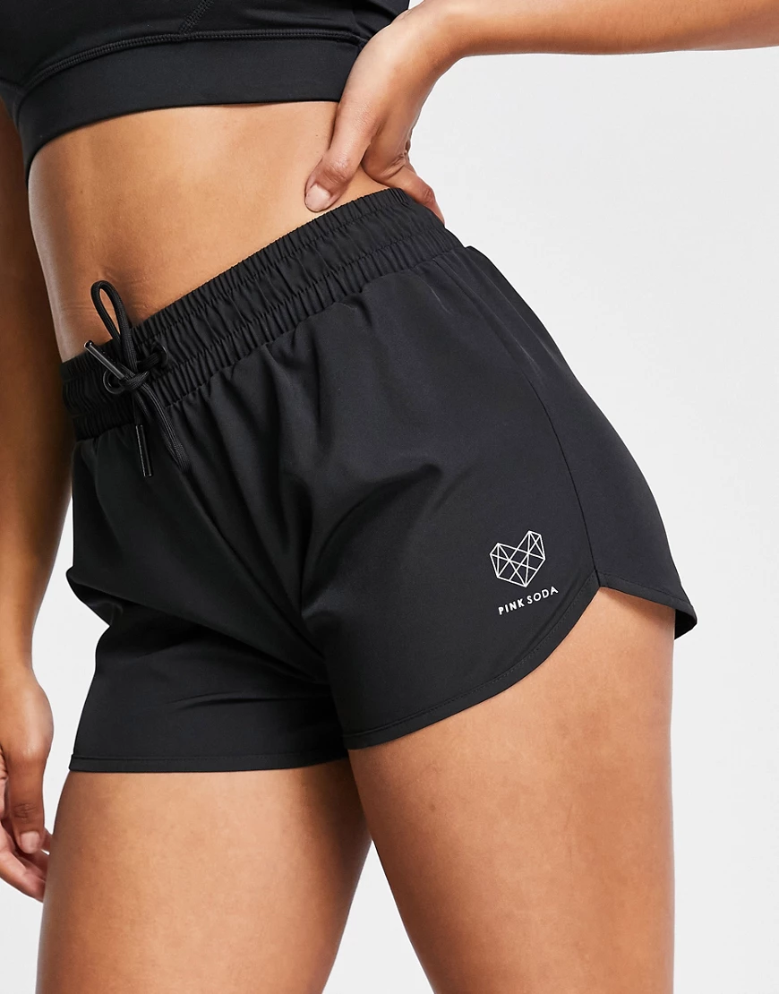 Pink Soda – Rezi – Gewebte Shorts in Schwarz günstig online kaufen