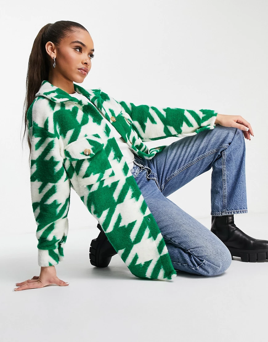 NaaNaa – Oversize-Hemdjacke in Grün mit Hahnentrittmuster günstig online kaufen