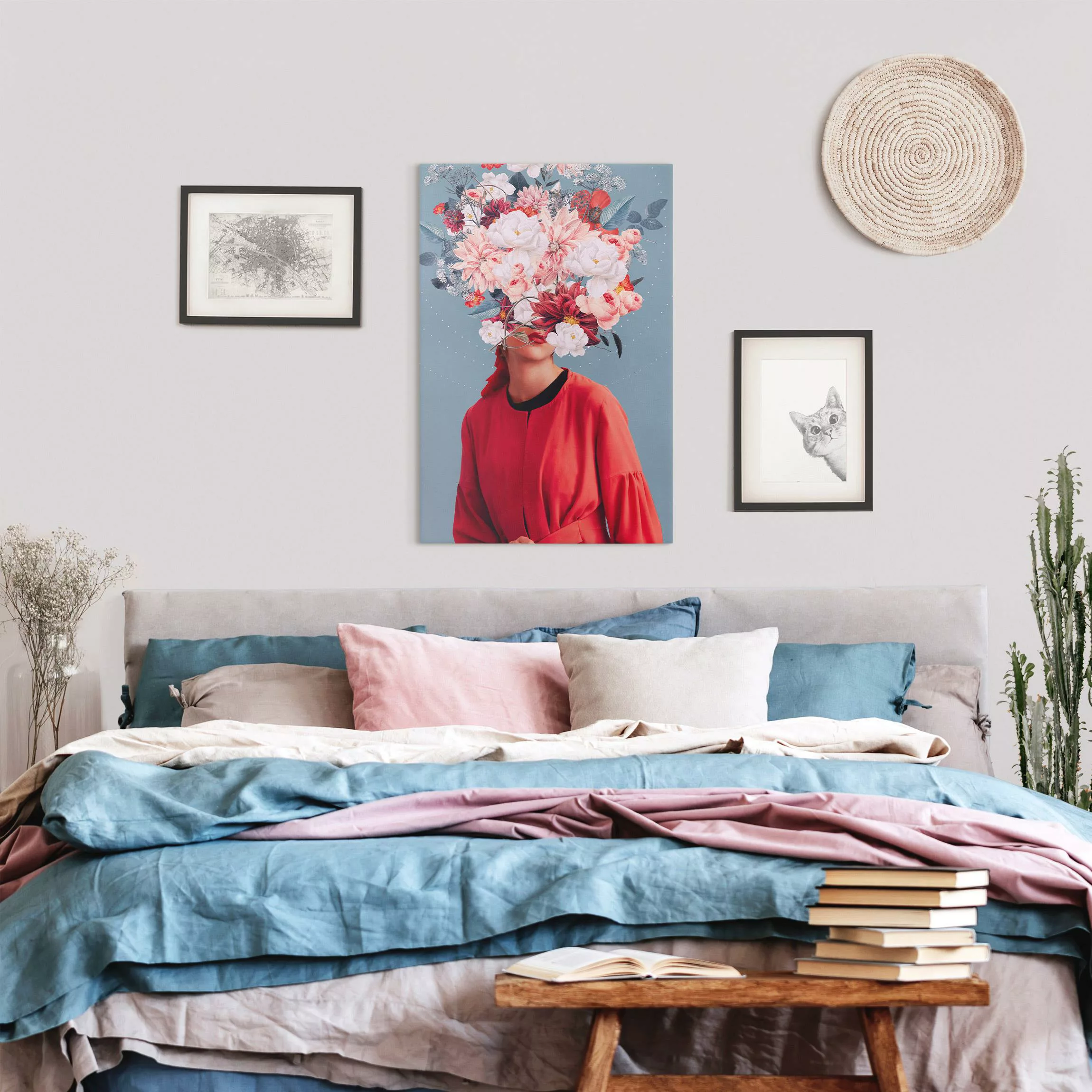 Leinwandbild Blumen Porträt - Rosa Dahlien mit Blau günstig online kaufen