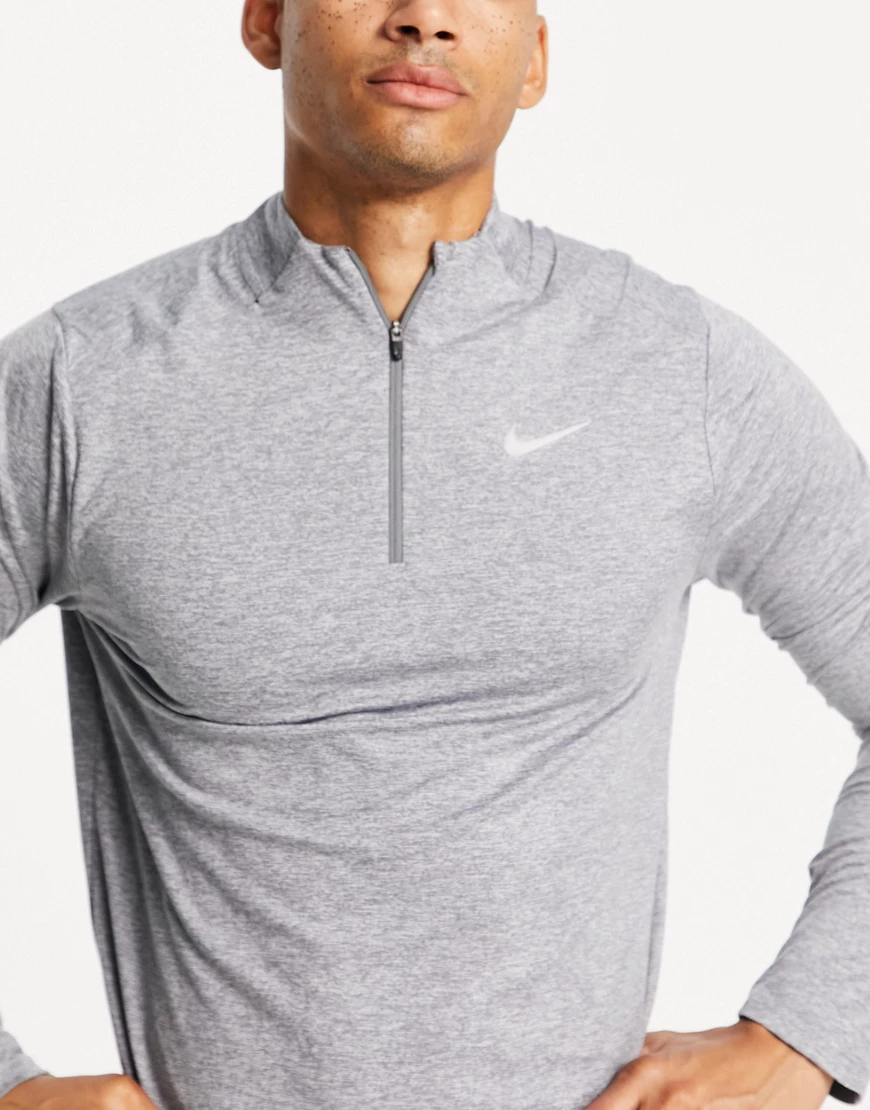 Nike Running – Element – Sweatshirt in Kalkgrau mit kurzem Reißverschluss günstig online kaufen