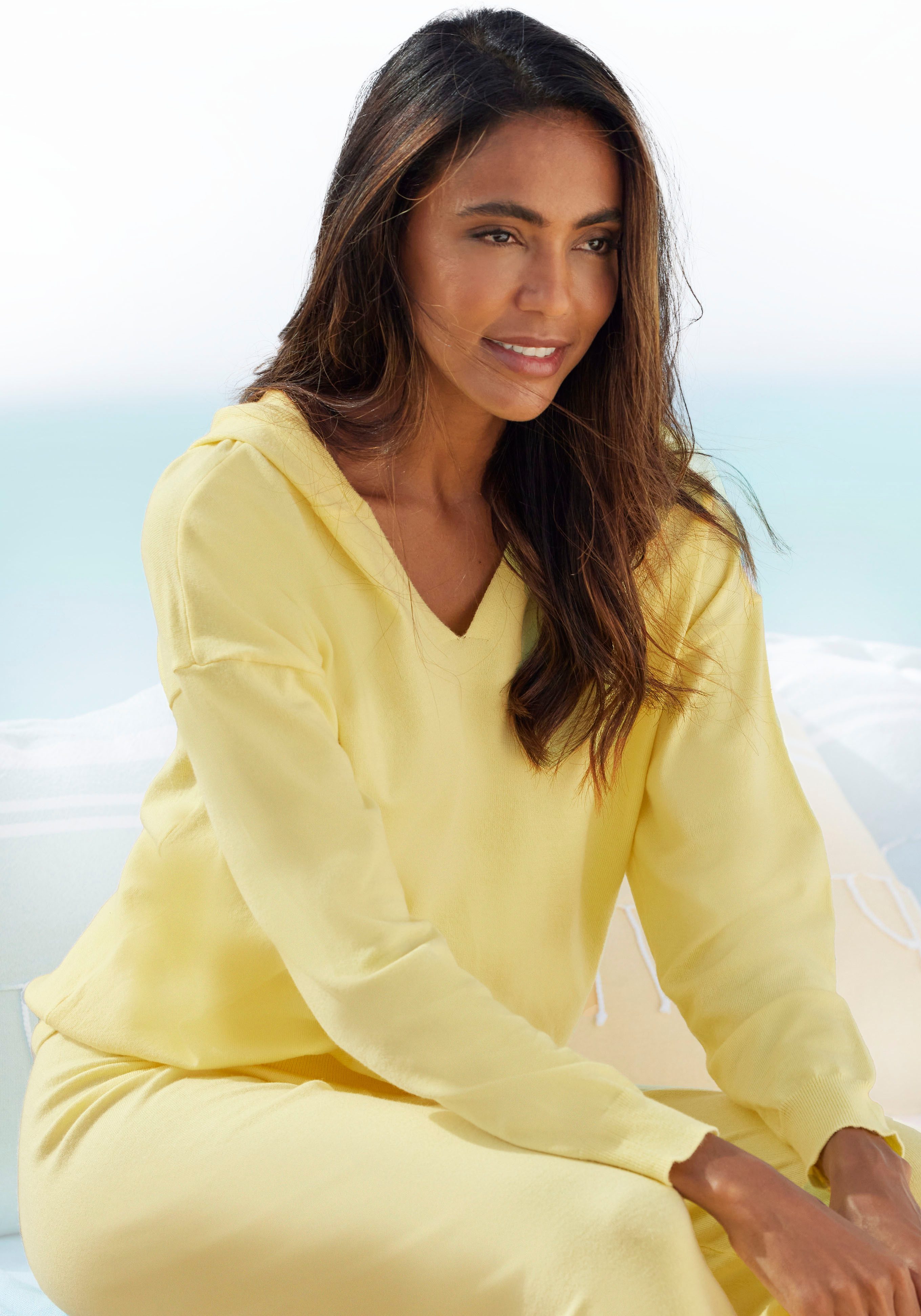 LASCANA Strickpullover, Kapuzensweatshirt aus weicher Viskosemischung, Loun günstig online kaufen