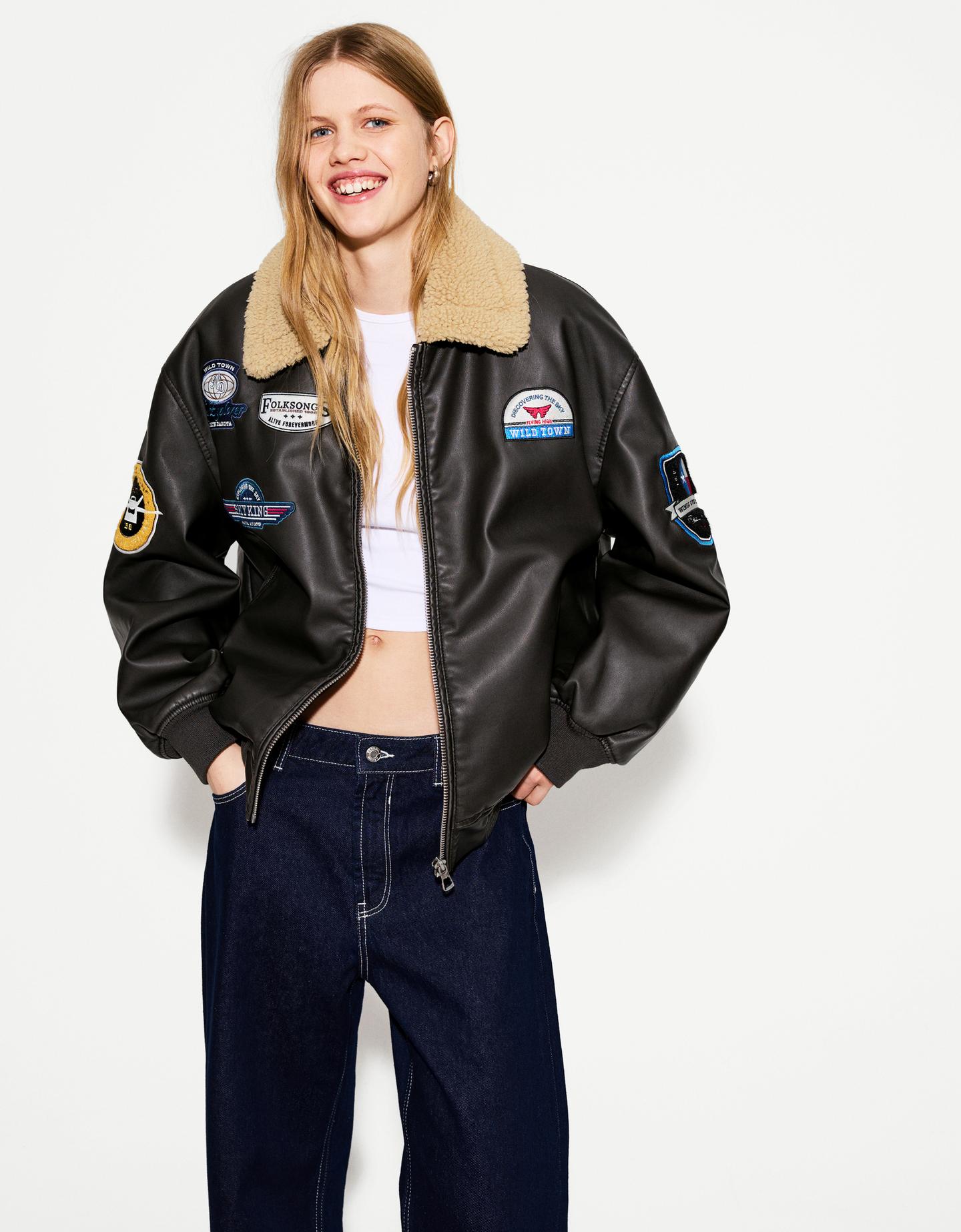 Bershka Doubleface-Jacke Aus Vinyl Damen Xs Schwarz günstig online kaufen