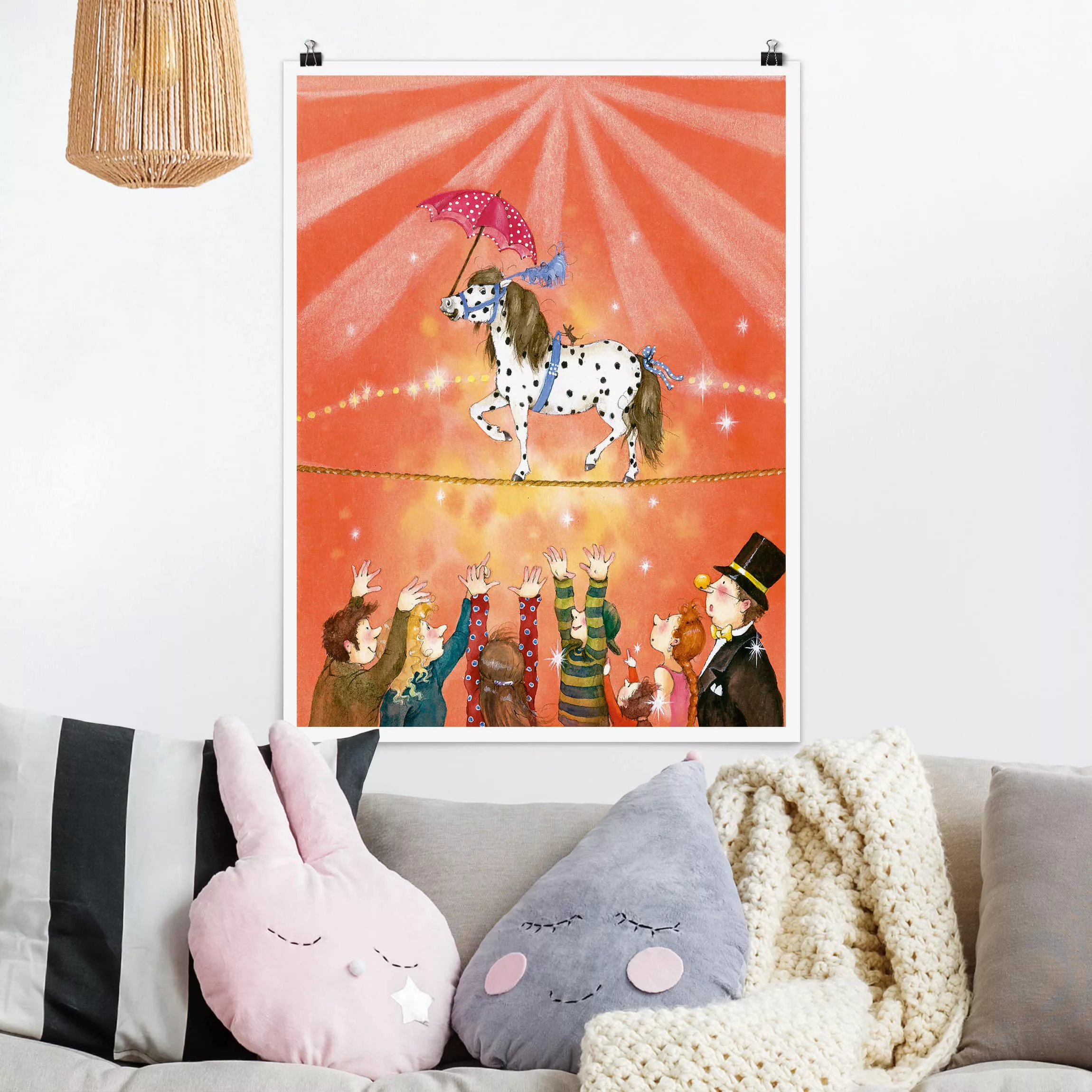 Poster Kinderzimmer - Hochformat Zirkuspony Micki günstig online kaufen
