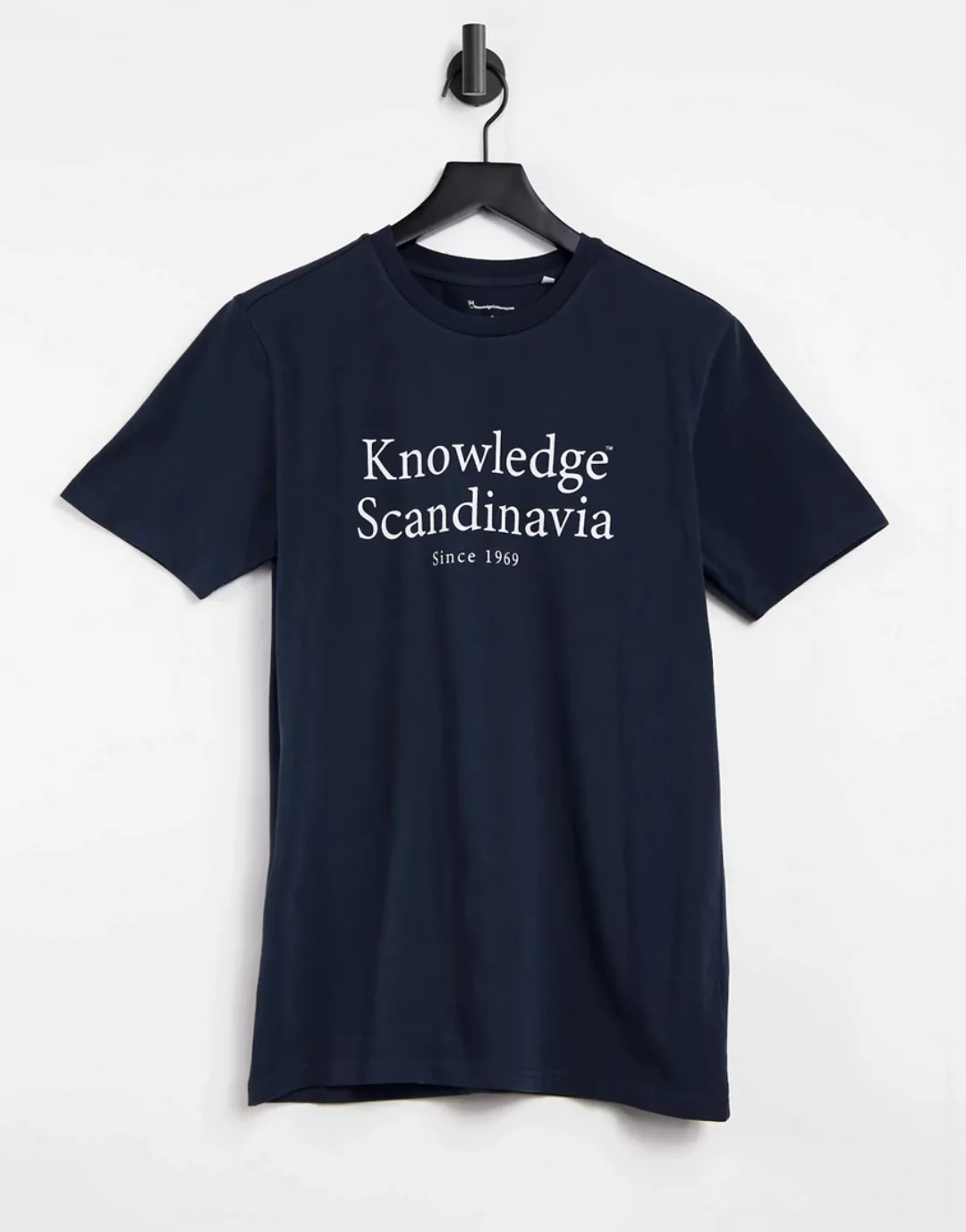 Knowledge Cotton Apparel – T-Shirt aus Bio-Baumwolle in Navy-Marineblau günstig online kaufen