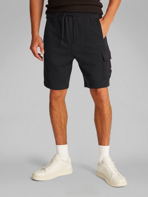 Calvin Klein Jeans Shorts "WOVEN LABEL SHORT", mit Cargotasche günstig online kaufen