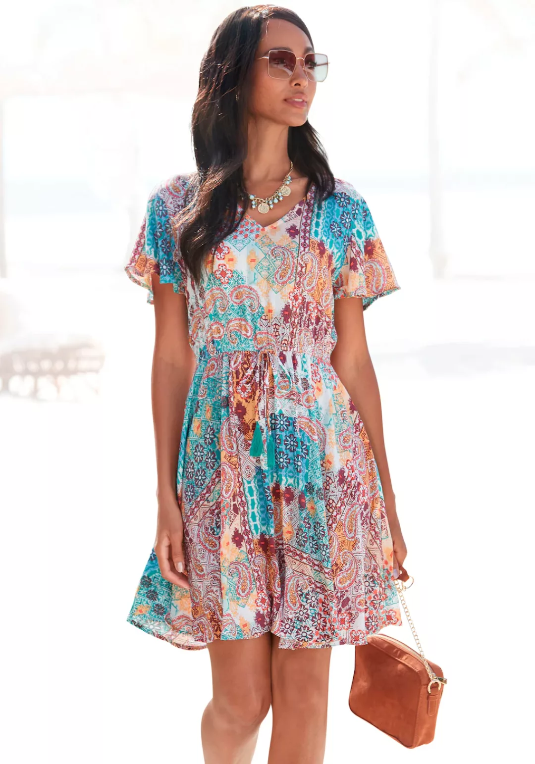 LASCANA Druckkleid aus gekreppter Viskose, farbenfrohes Sommerkleid, Strand günstig online kaufen