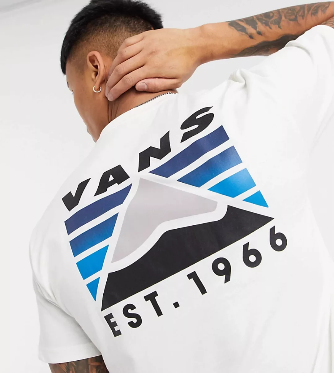 Vans – Mountain – T-Shirt mit bedruckter Rückseite in Creme, exklusiv bei A günstig online kaufen