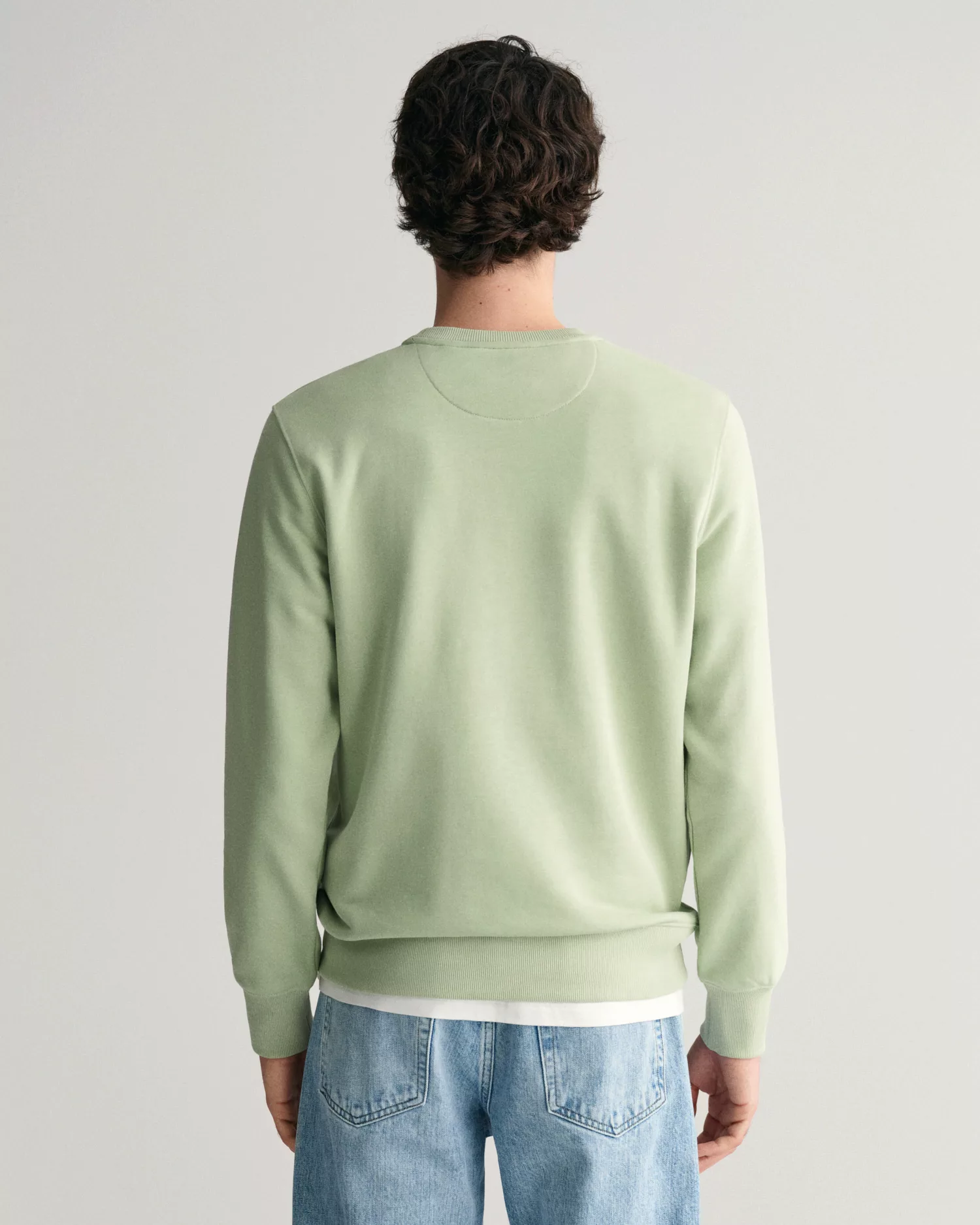 Gant Sweatshirt "REG SHIELD C-NECK SWEAT", mit Logostickerei auf der Brust günstig online kaufen