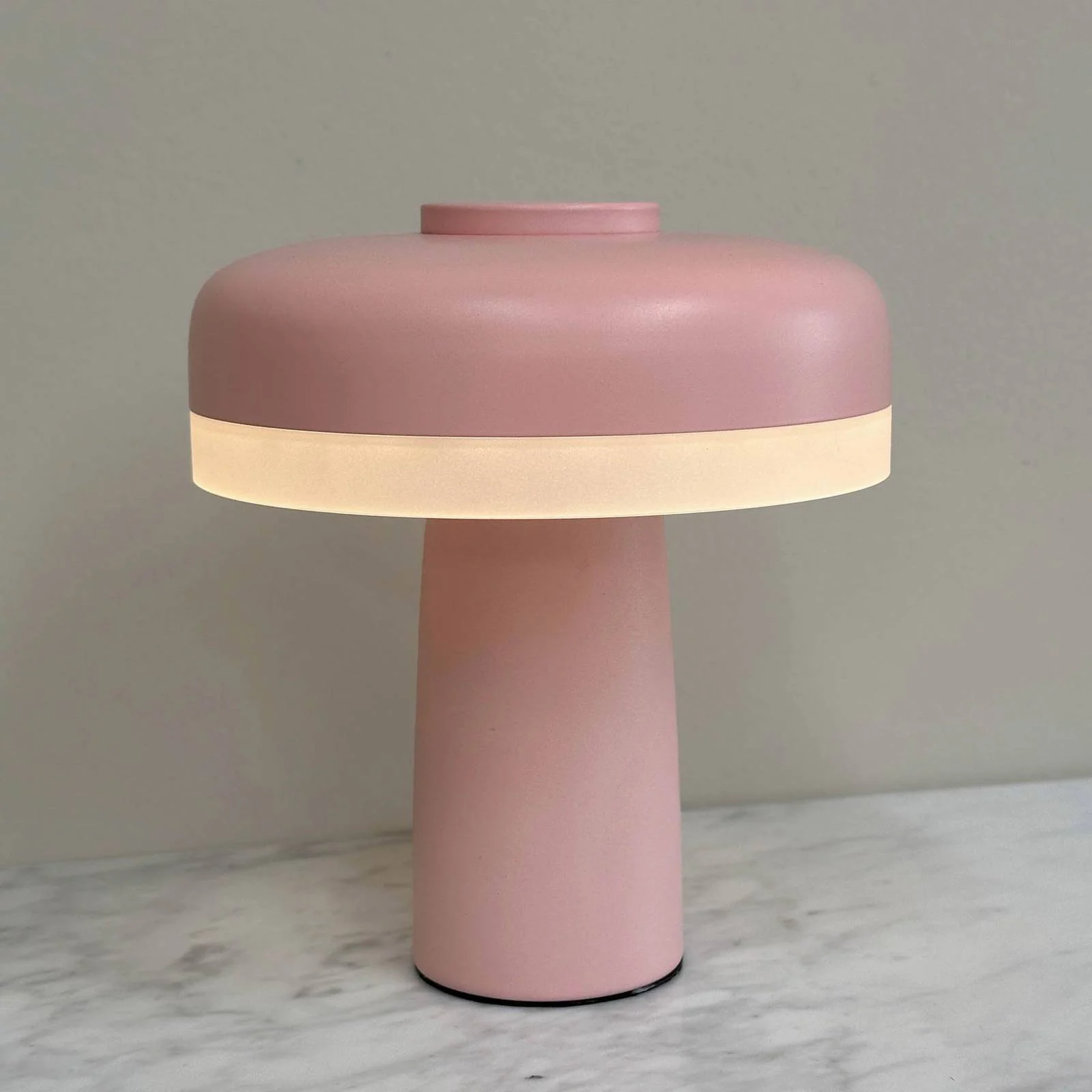 Dyberg Larsen LED-Akku-Tischlampe Porter, pink, Höhe 16 cm günstig online kaufen